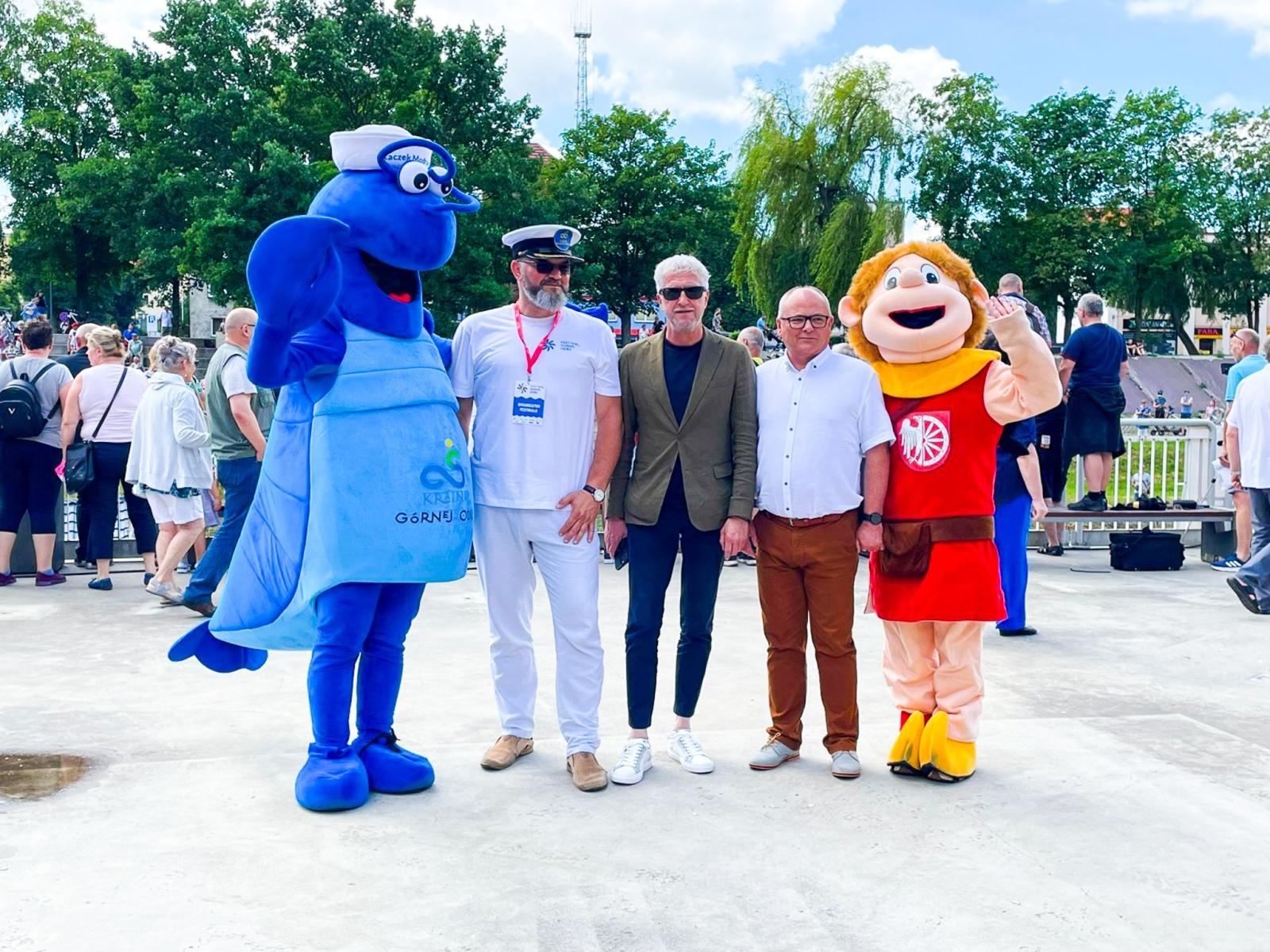 Zdjęcie w galerii na portalu naszraciborz.pl: Pływadło na bis. Jedyna taka flota w Polsce znów na Odrze [FOTO i WIDEO] wiadomości z regionu