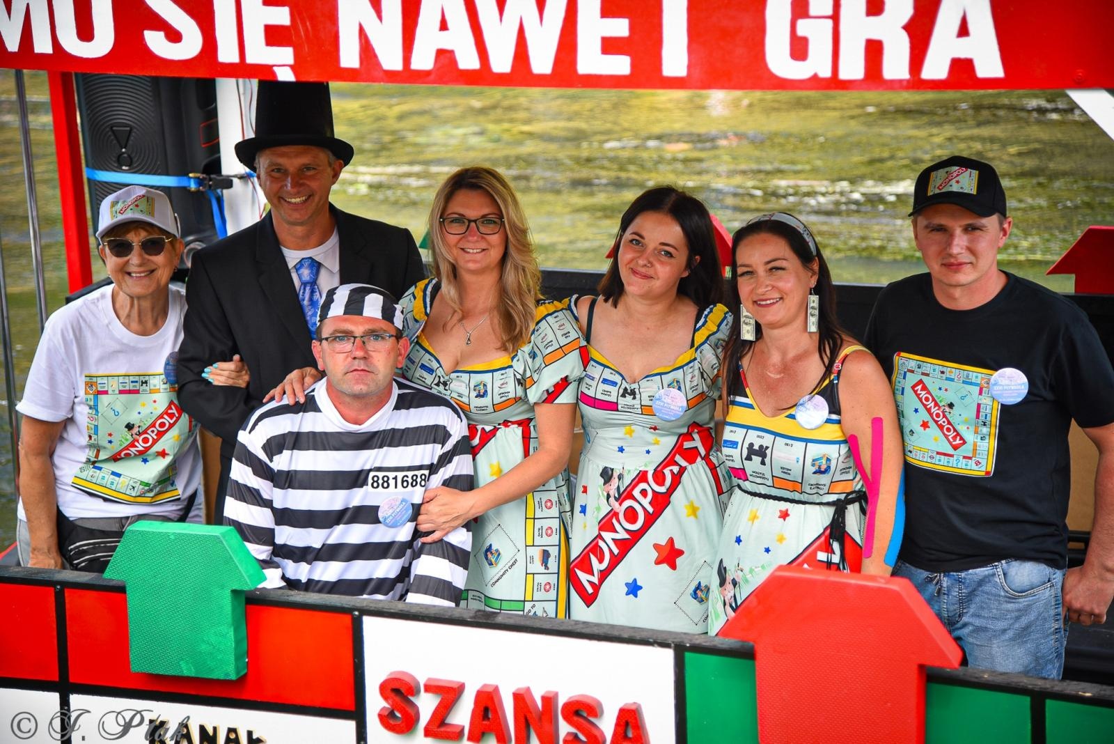 Zdjęcie w galerii na portalu naszraciborz.pl: Pływadło na bis. Jedyna taka flota w Polsce znów na Odrze [FOTO i WIDEO] wiadomości z regionu