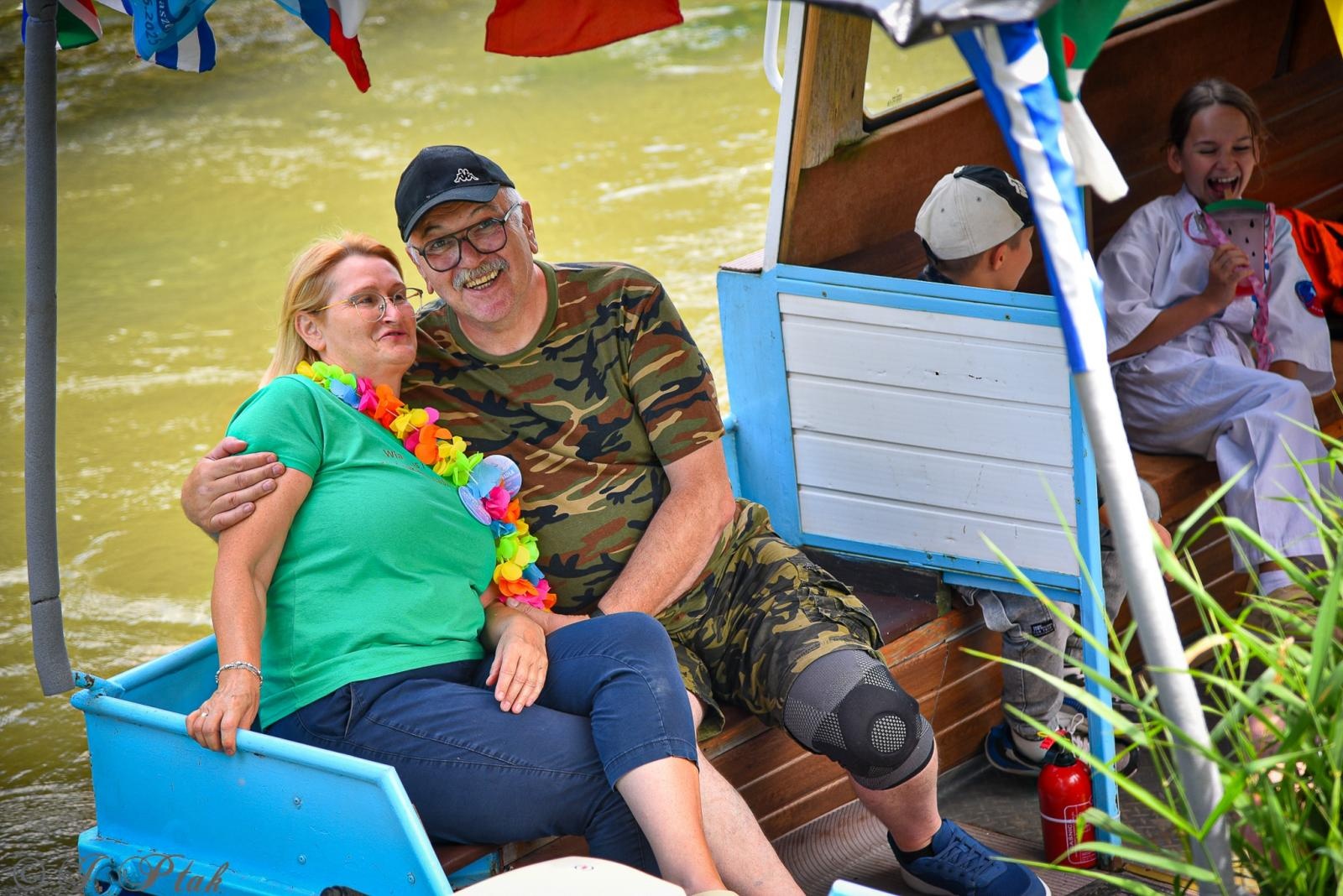 Zdjęcie w galerii na portalu naszraciborz.pl: Pływadło na bis. Jedyna taka flota w Polsce znów na Odrze [FOTO i WIDEO] wiadomości z regionu