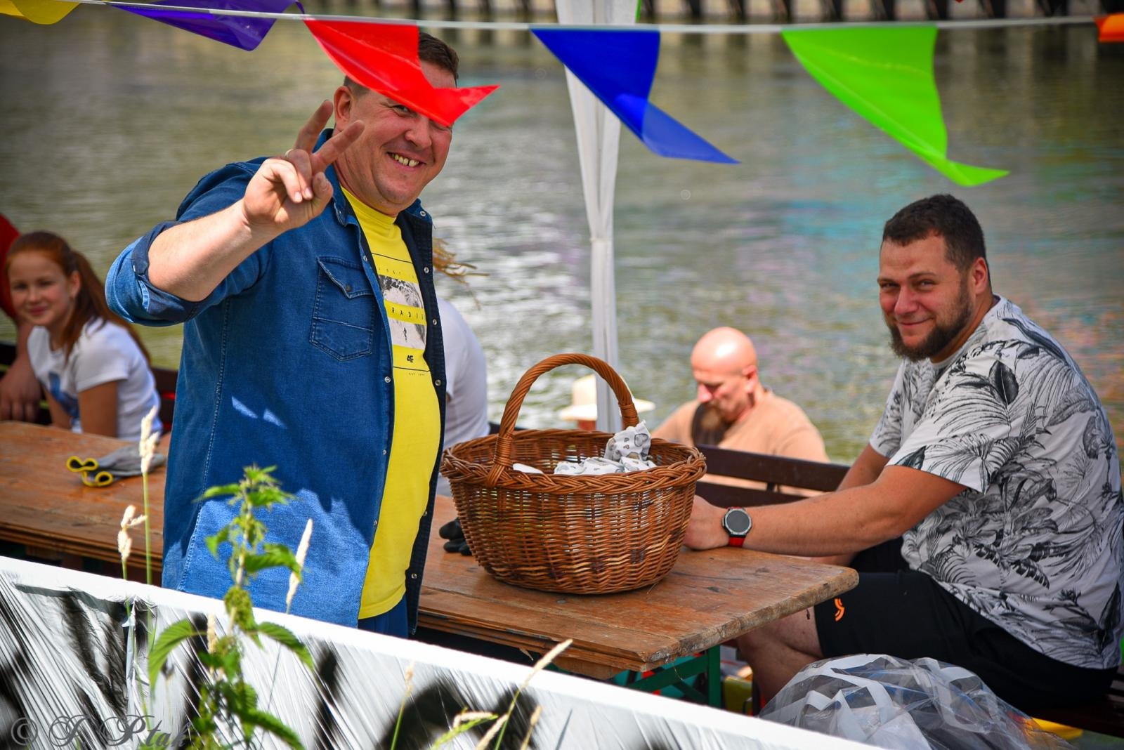 Zdjęcie w galerii na portalu naszraciborz.pl: Pływadło na bis. Jedyna taka flota w Polsce znów na Odrze [FOTO i WIDEO] wiadomości z regionu