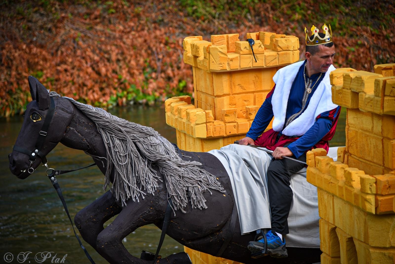 Zdjęcie w galerii na portalu naszraciborz.pl: Pływadło na bis. Jedyna taka flota w Polsce znów na Odrze [FOTO i WIDEO] wiadomości z regionu