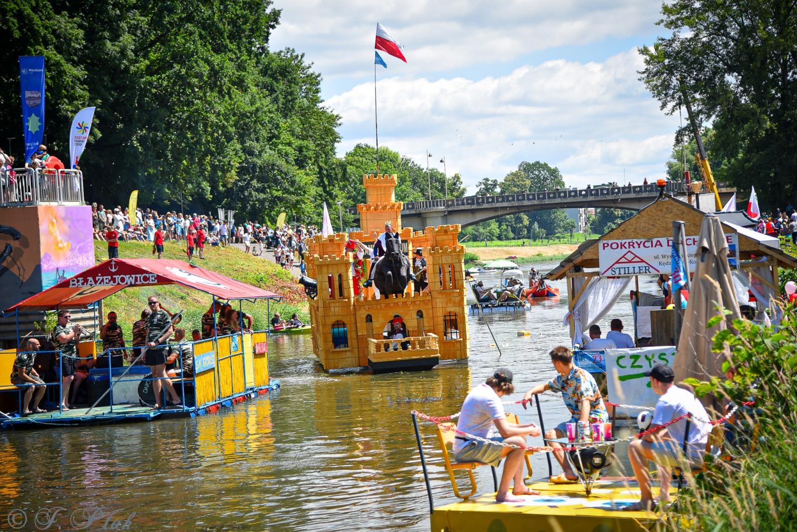 Zdjęcie w galerii na portalu naszraciborz.pl: Pływadło na bis. Jedyna taka flota w Polsce znów na Odrze [FOTO i WIDEO] wiadomości z regionu