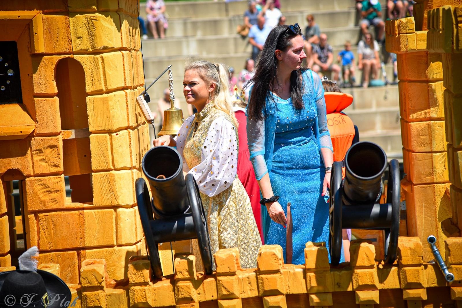 Zdjęcie w galerii na portalu naszraciborz.pl: Pływadło na bis. Jedyna taka flota w Polsce znów na Odrze [FOTO i WIDEO] wiadomości z regionu
