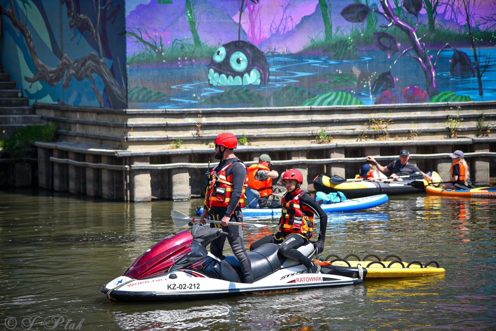 Zdjęcie w galerii na portalu naszraciborz.pl: Pływadło na bis. Jedyna taka flota w Polsce znów na Odrze [FOTO i WIDEO] wiadomości z regionu