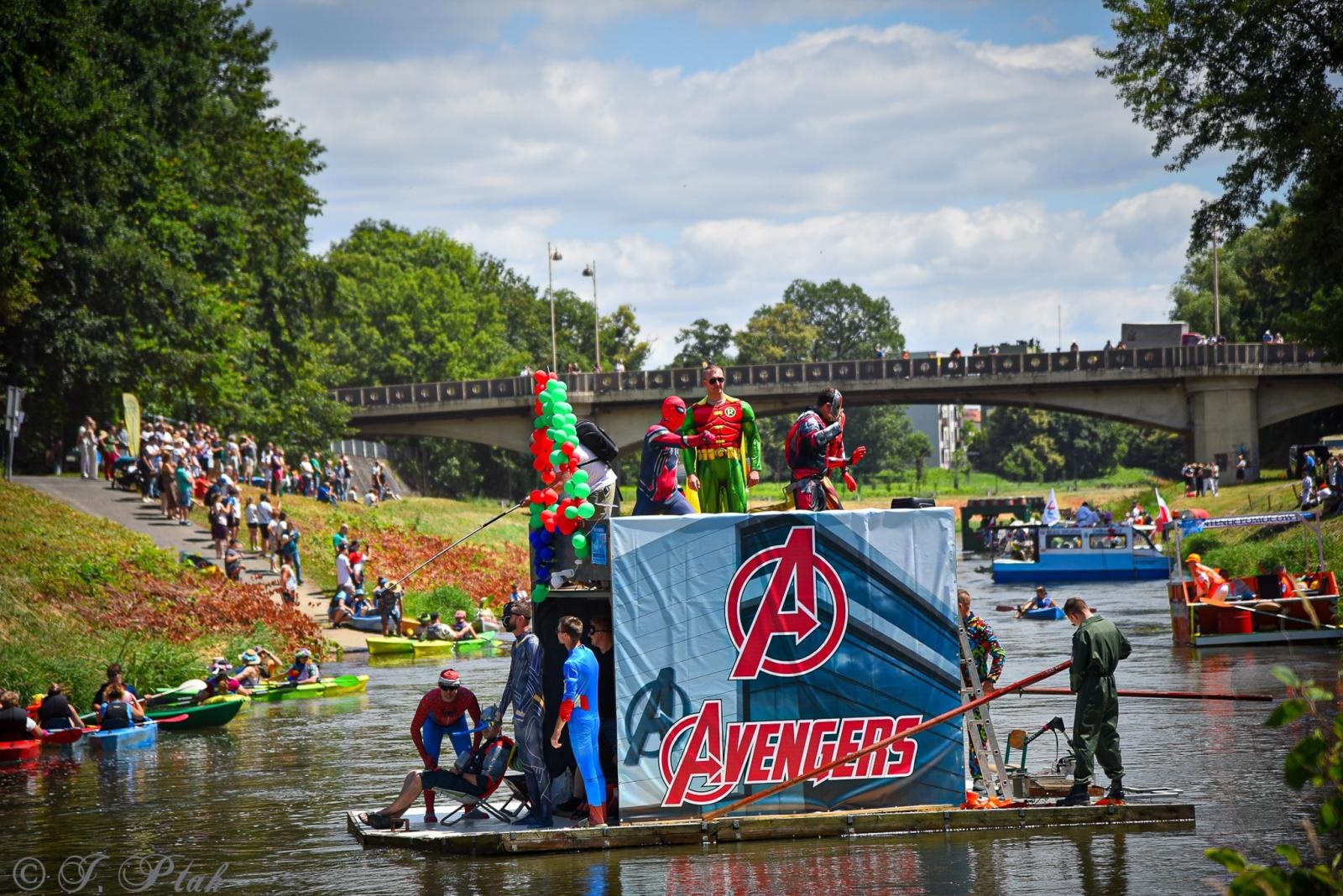 Zdjęcie w galerii na portalu naszraciborz.pl: Pływadło na bis. Jedyna taka flota w Polsce znów na Odrze [FOTO i WIDEO] wiadomości z regionu