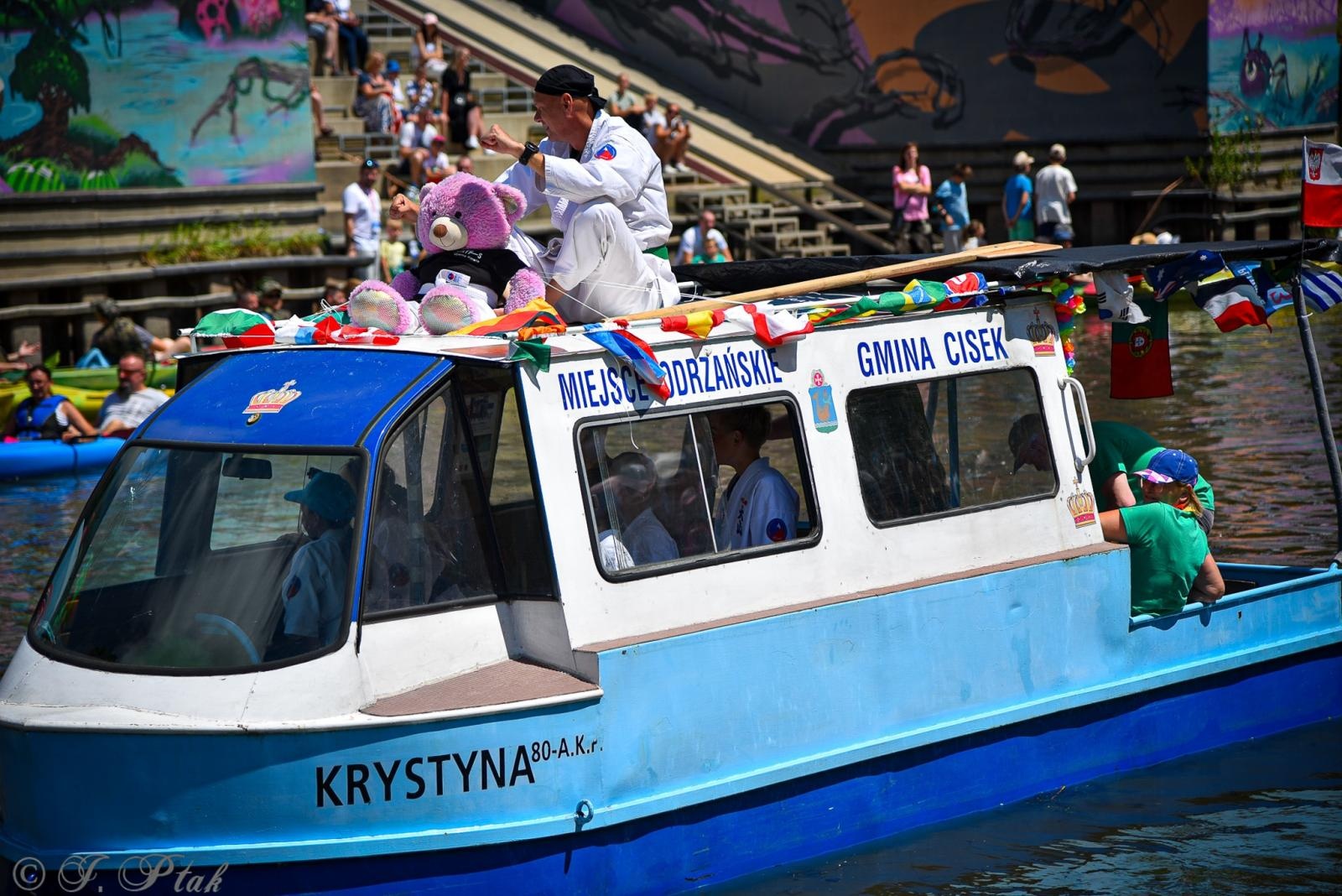Zdjęcie w galerii na portalu naszraciborz.pl: Pływadło na bis. Jedyna taka flota w Polsce znów na Odrze [FOTO i WIDEO] wiadomości z regionu