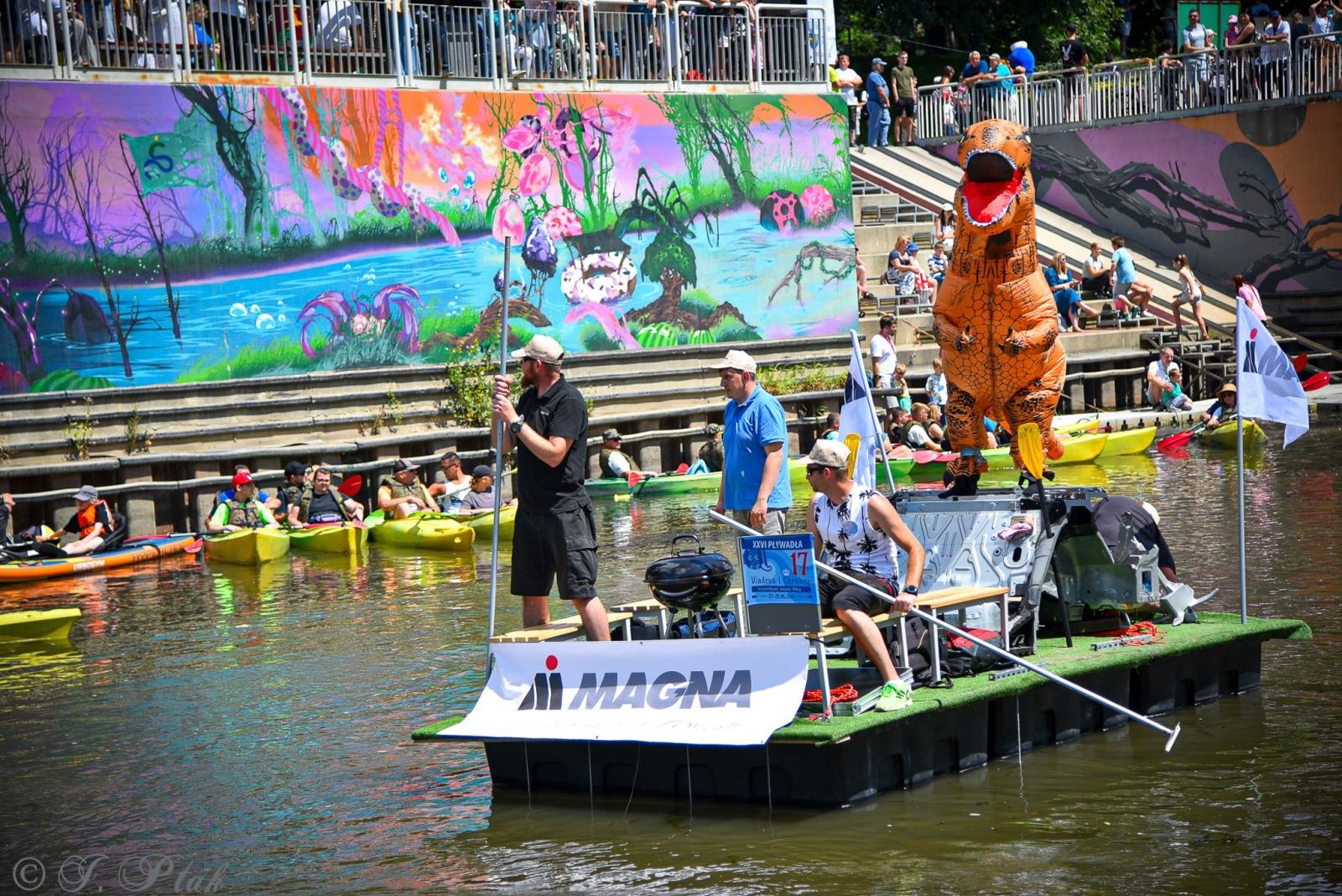 Zdjęcie w galerii na portalu naszraciborz.pl: Pływadło na bis. Jedyna taka flota w Polsce znów na Odrze [FOTO i WIDEO] wiadomości z regionu