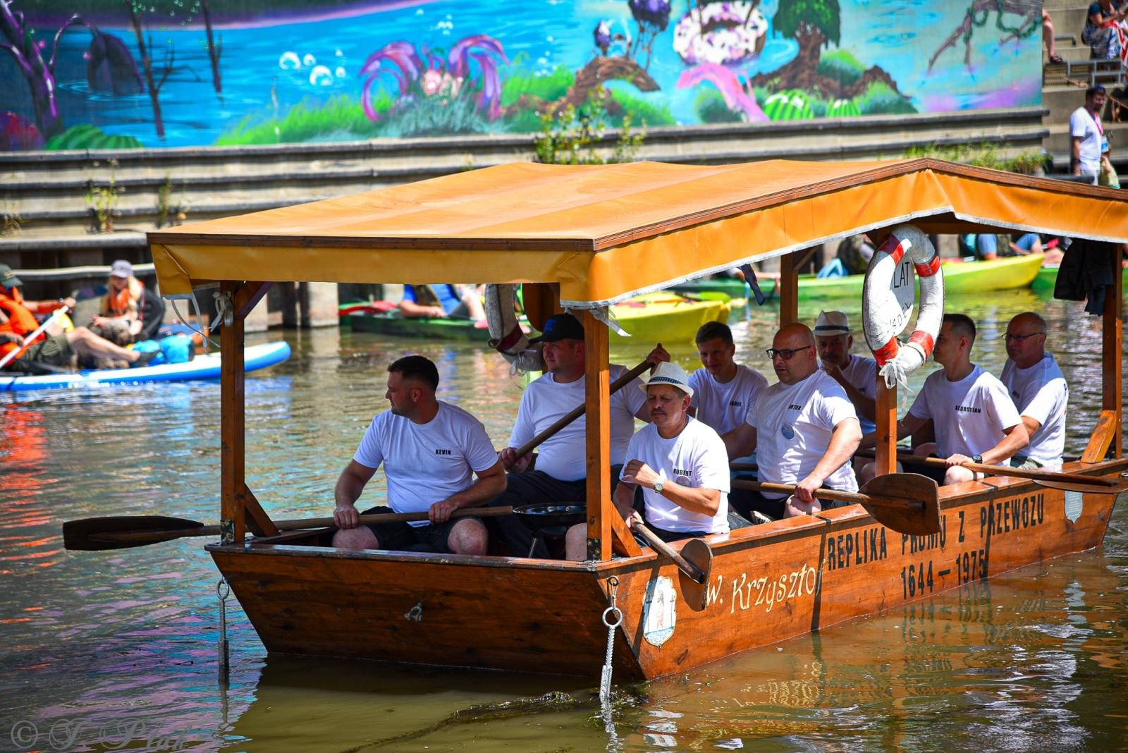 Zdjęcie w galerii na portalu naszraciborz.pl: Pływadło na bis. Jedyna taka flota w Polsce znów na Odrze [FOTO i WIDEO] wiadomości z regionu