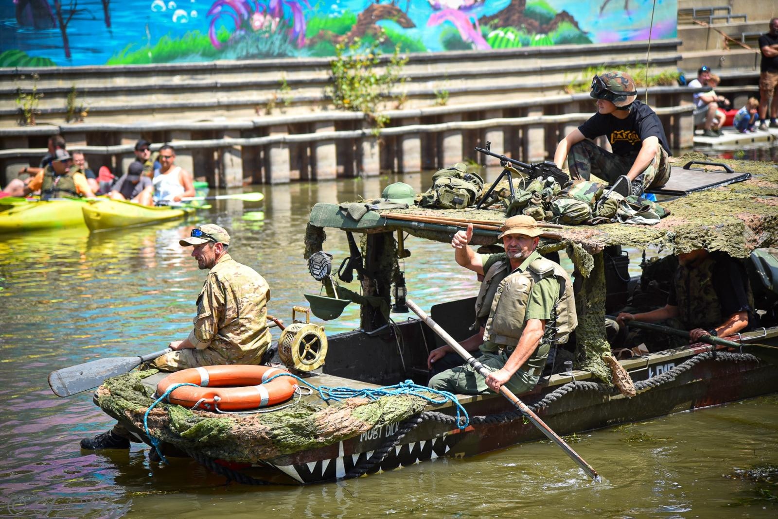 Zdjęcie w galerii na portalu naszraciborz.pl: Pływadło na bis. Jedyna taka flota w Polsce znów na Odrze [FOTO i WIDEO] wiadomości z regionu