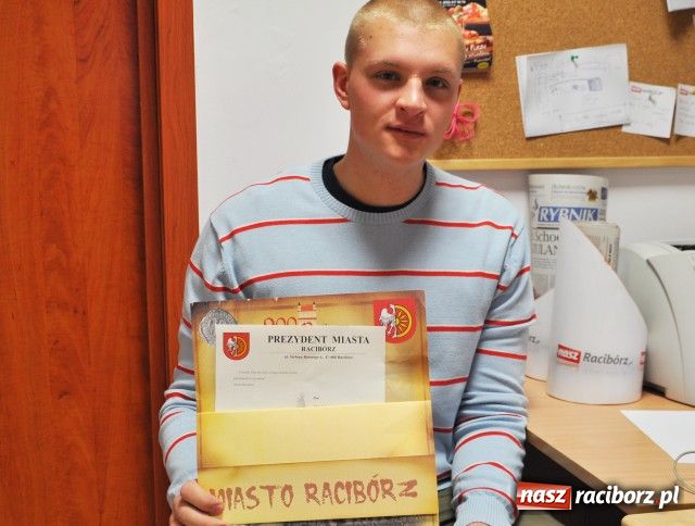 Zdjęcie w galerii na portalu naszraciborz.pl: Ruszył w pościg za złodziejem wiadomości z regionu