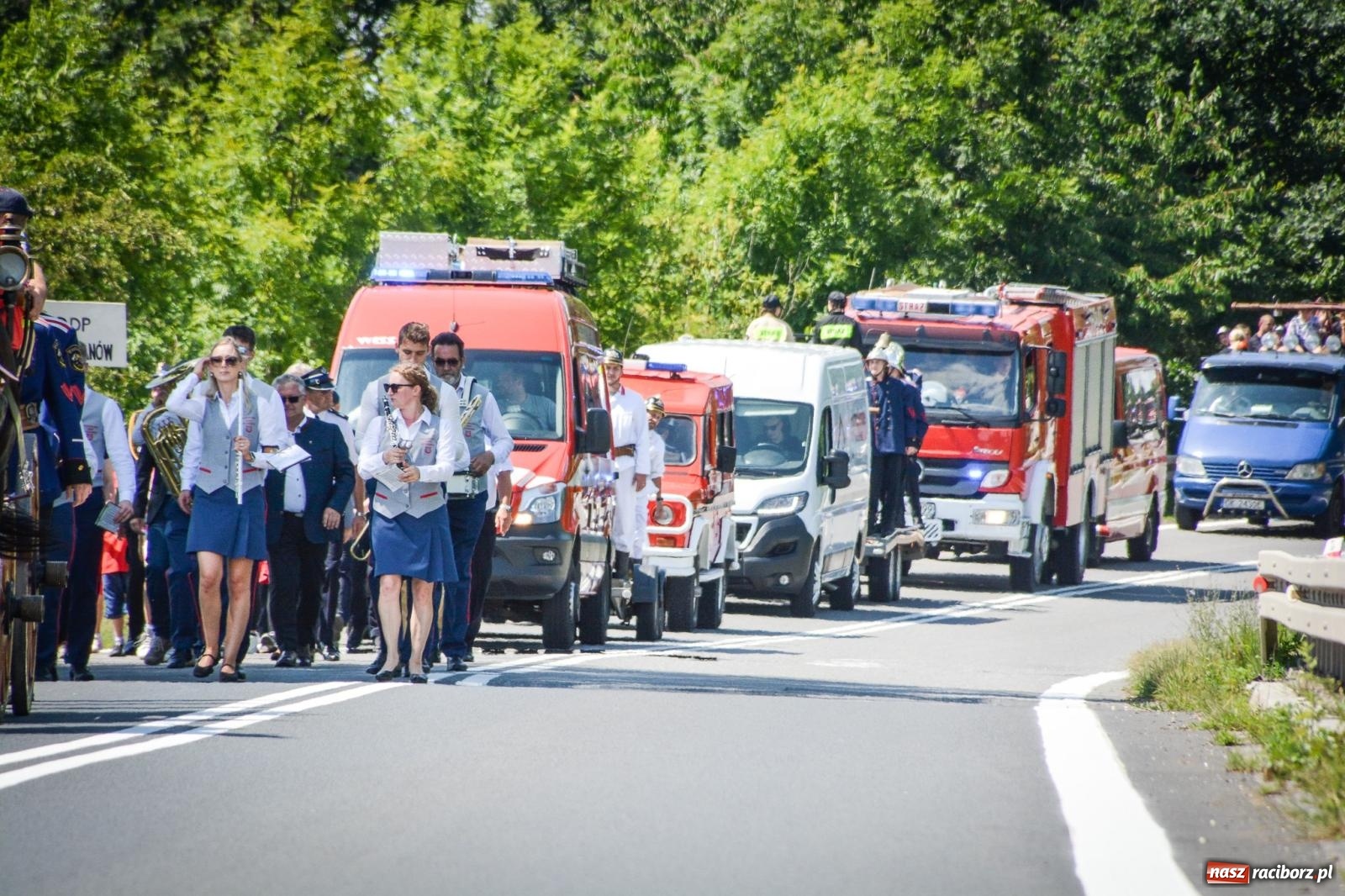 Zdjęcie w galerii na portalu naszraciborz.pl: Sikawki konne w akcji. Bieńkowice gospodarzem XVI Międzynarodowych Zawodów wiadomości z regionu
