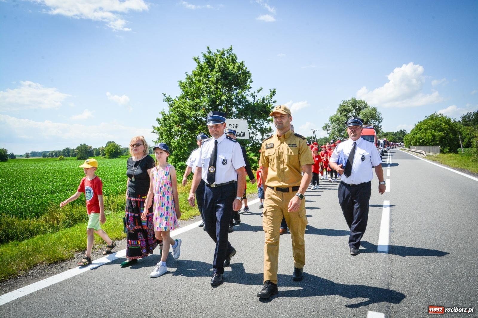 Zdjęcie w galerii na portalu naszraciborz.pl: Sikawki konne w akcji. Bieńkowice gospodarzem XVI Międzynarodowych Zawodów wiadomości z regionu