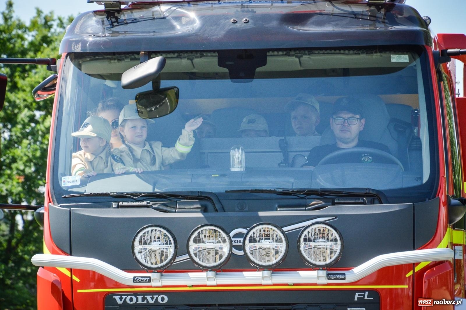 Zdjęcie w galerii na portalu naszraciborz.pl: Sikawki konne w akcji. Bieńkowice gospodarzem XVI Międzynarodowych Zawodów wiadomości z regionu