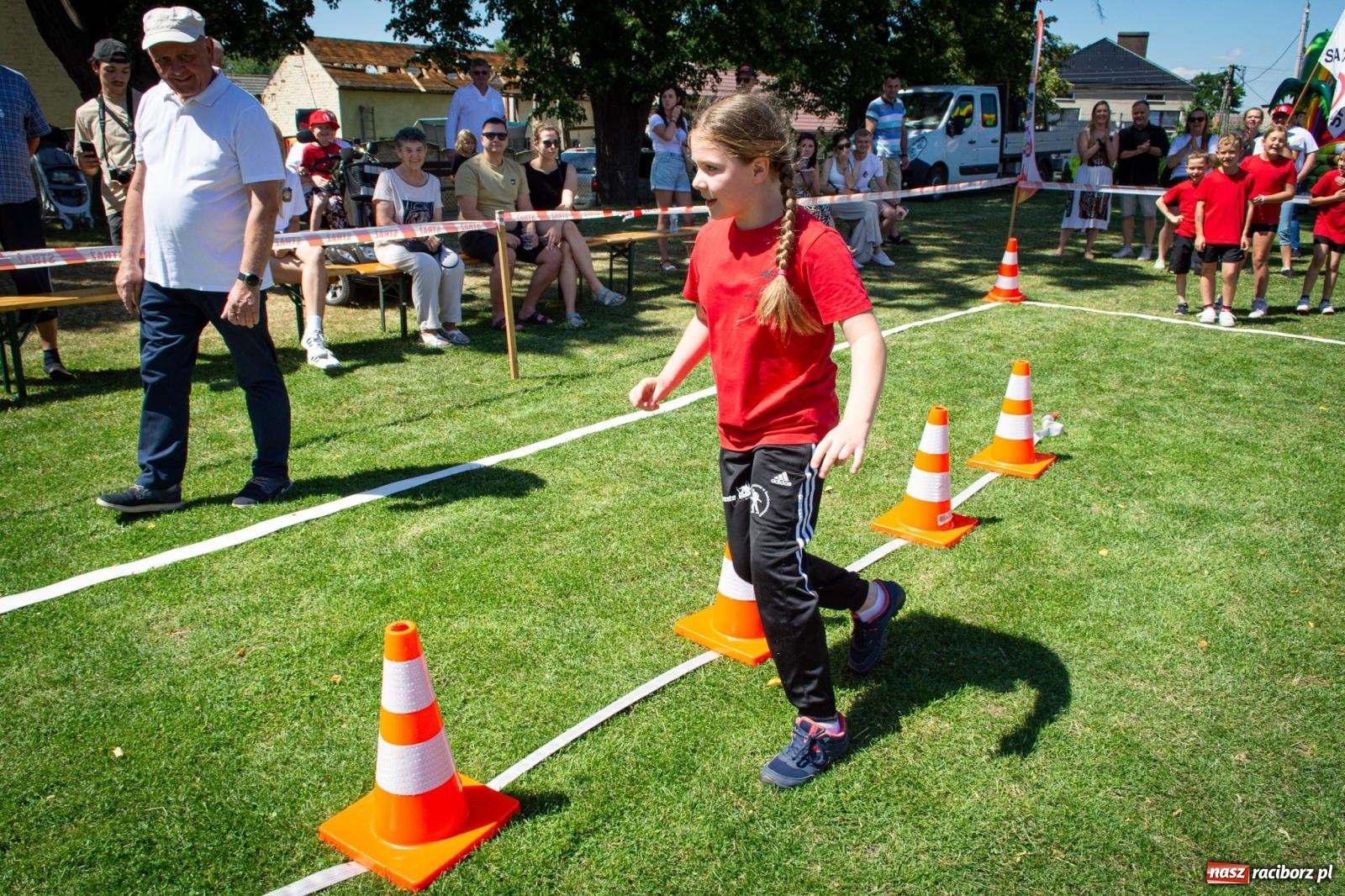 Zdjęcie w galerii na portalu naszraciborz.pl: Młodzi druhowie rywalizowali w Samborowicach. II Zawody Dziecięcych Drużyn Pożarniczych za nami wiadomości z regionu