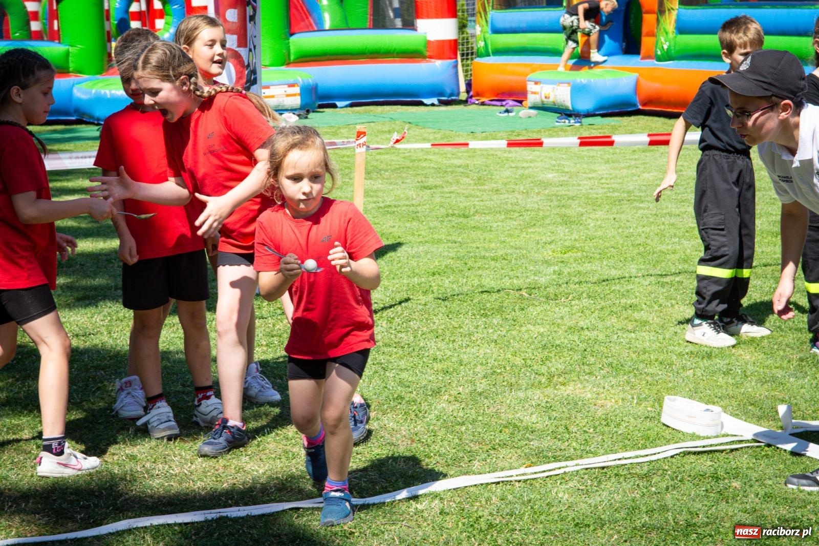 Zdjęcie w galerii na portalu naszraciborz.pl: Młodzi druhowie rywalizowali w Samborowicach. II Zawody Dziecięcych Drużyn Pożarniczych za nami wiadomości z regionu