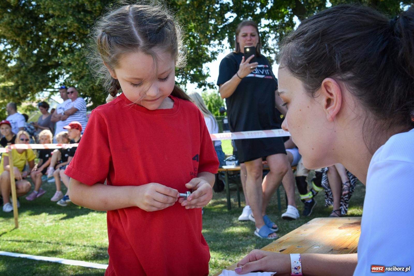 Zdjęcie w galerii na portalu naszraciborz.pl: Młodzi druhowie rywalizowali w Samborowicach. II Zawody Dziecięcych Drużyn Pożarniczych za nami wiadomości z regionu