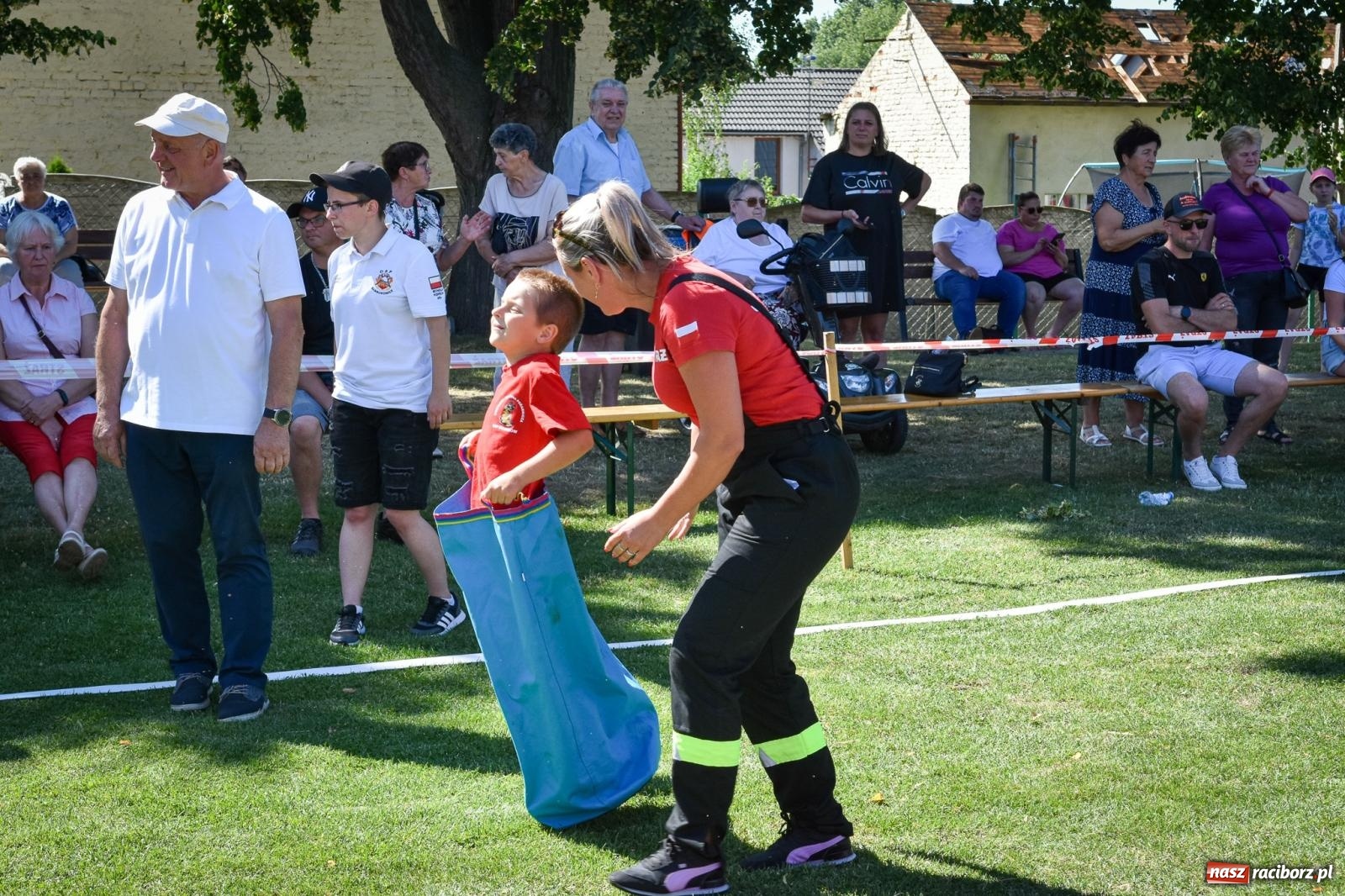 Zdjęcie w galerii na portalu naszraciborz.pl: Młodzi druhowie rywalizowali w Samborowicach. II Zawody Dziecięcych Drużyn Pożarniczych za nami wiadomości z regionu