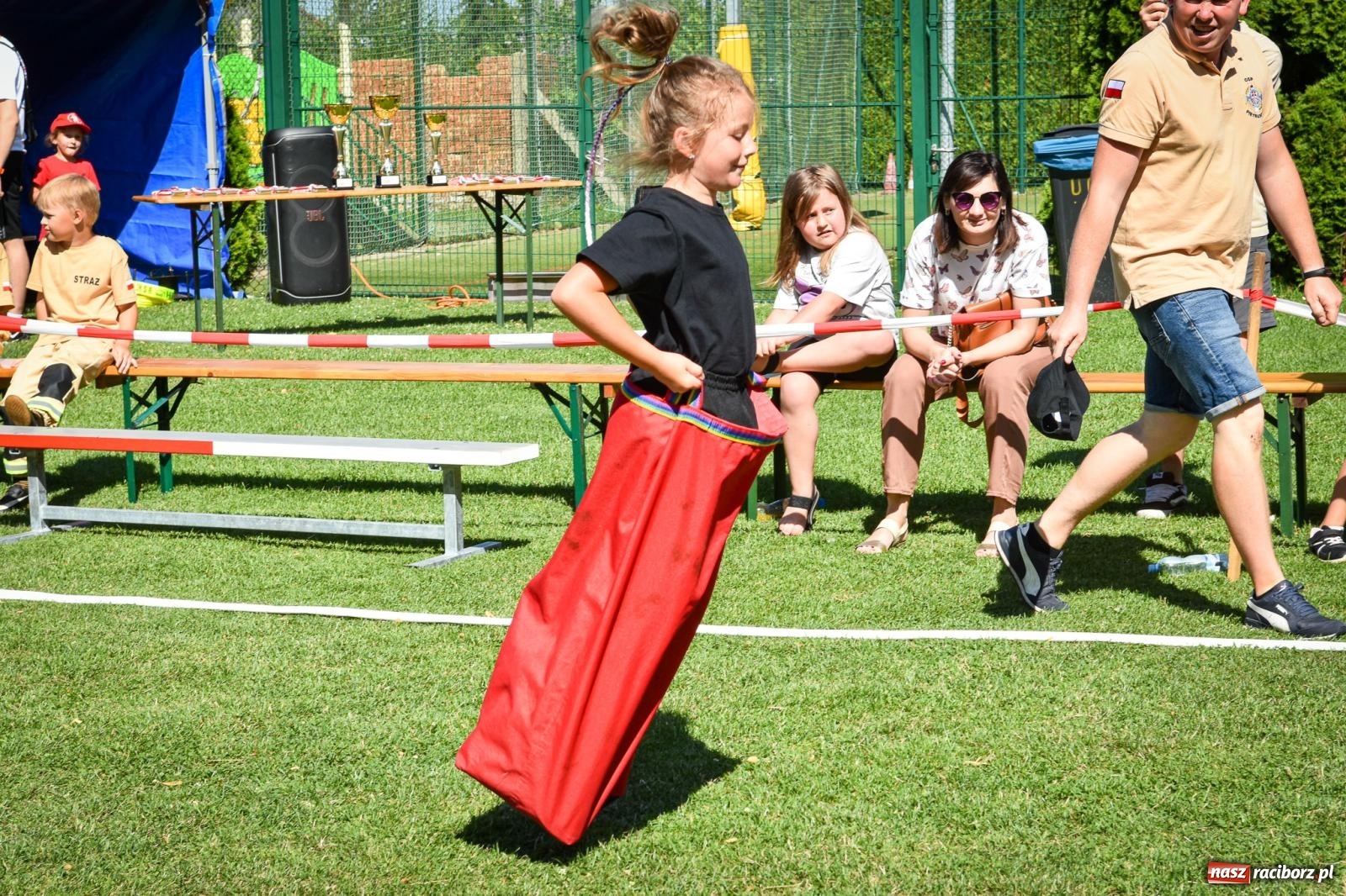 Zdjęcie w galerii na portalu naszraciborz.pl: Młodzi druhowie rywalizowali w Samborowicach. II Zawody Dziecięcych Drużyn Pożarniczych za nami wiadomości z regionu