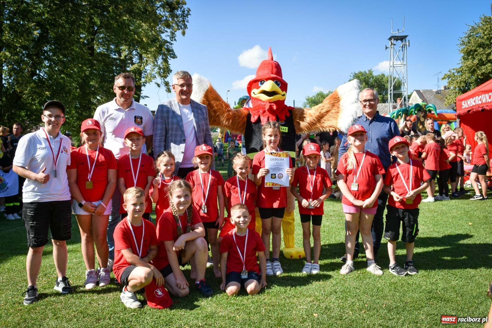 Zdjęcie w galerii na portalu naszraciborz.pl: Młodzi druhowie rywalizowali w Samborowicach. II Zawody Dziecięcych Drużyn Pożarniczych za nami wiadomości z regionu