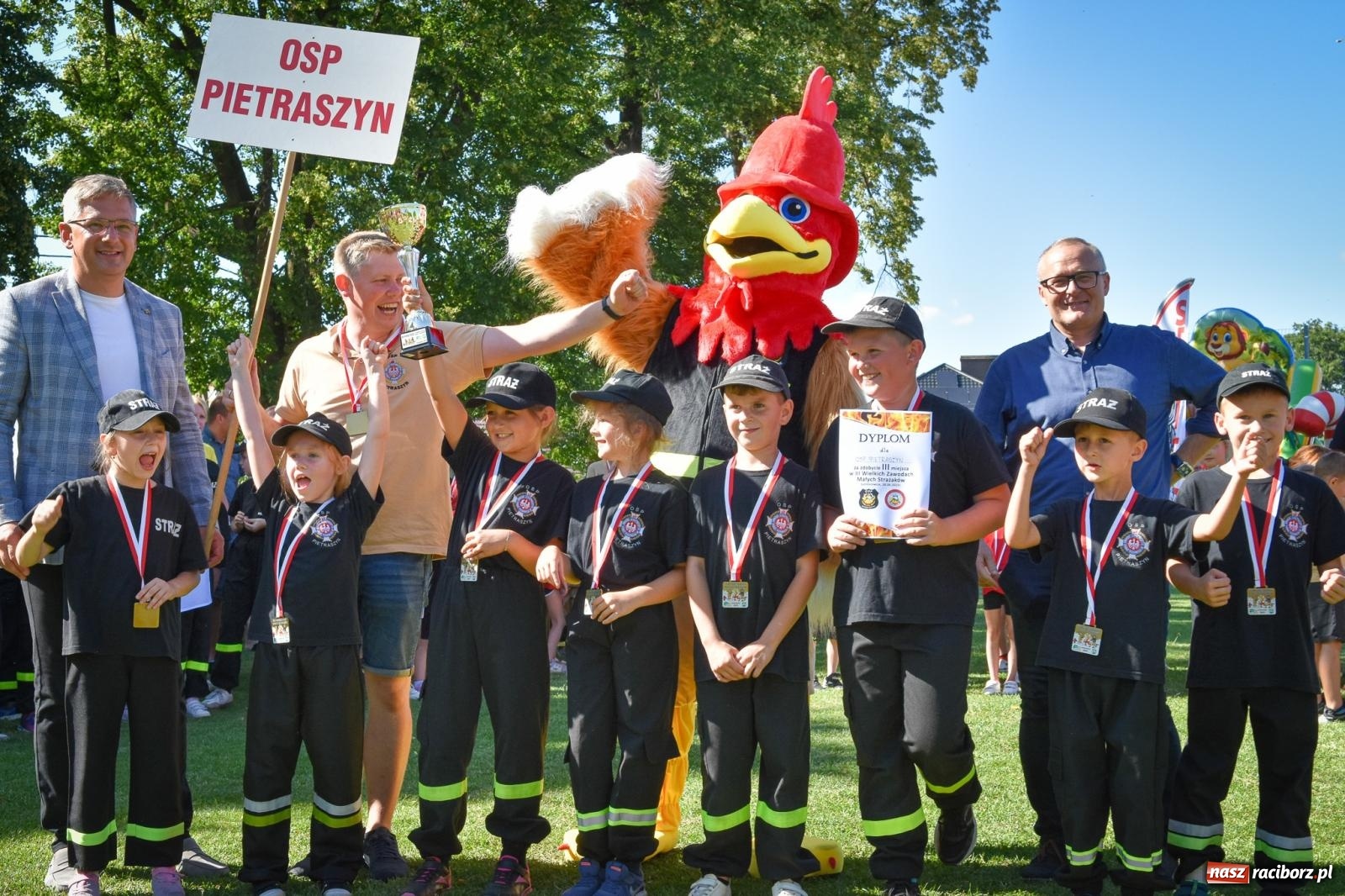 Zdjęcie w galerii na portalu naszraciborz.pl: Młodzi druhowie rywalizowali w Samborowicach. II Zawody Dziecięcych Drużyn Pożarniczych za nami wiadomości z regionu
