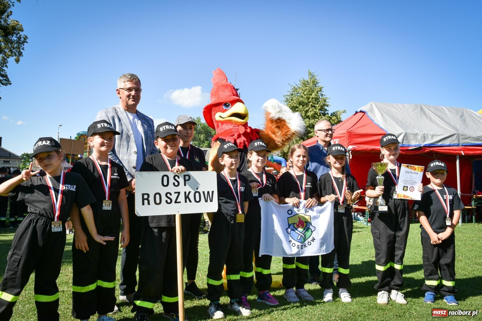 Zdjęcie w galerii na portalu naszraciborz.pl: Młodzi druhowie rywalizowali w Samborowicach. II Zawody Dziecięcych Drużyn Pożarniczych za nami wiadomości z regionu