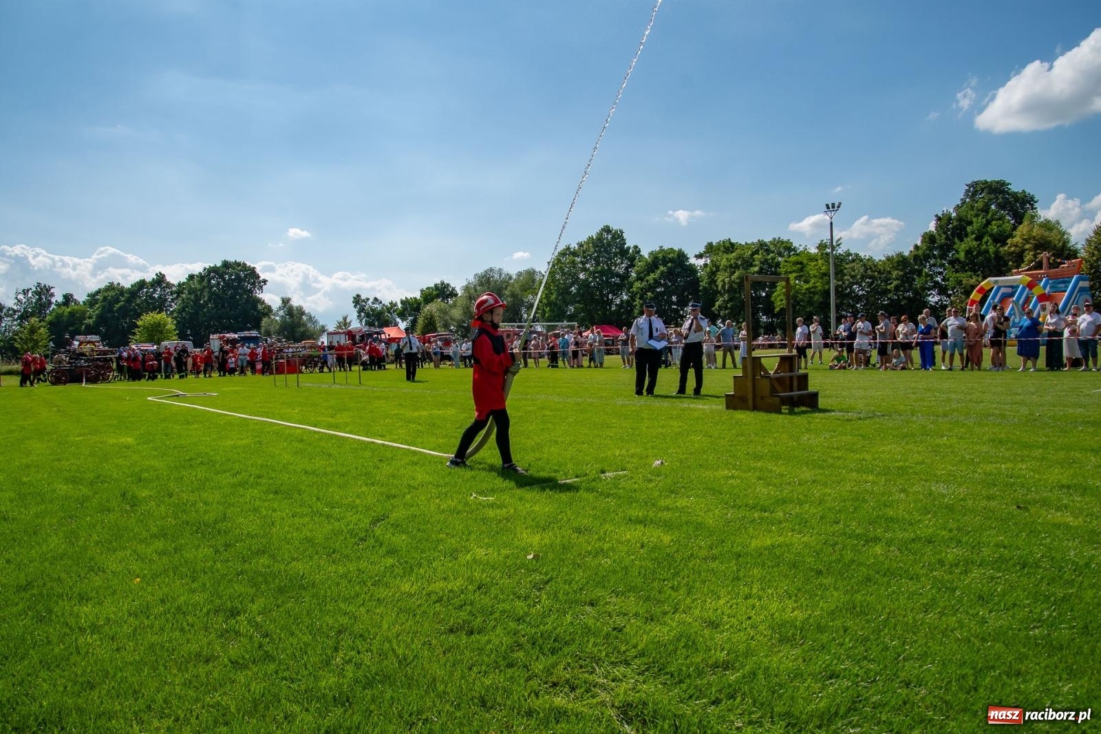 Zdjęcie w galerii na portalu naszraciborz.pl: Tradycja, rywalizacja i historia – Międzynarodowe Zawody Sikawek Konnych o Puchar Wójta Gminy Krzyżanowice w Bieńkowicach [FOTO i WIDEO] wiadomości z regionu