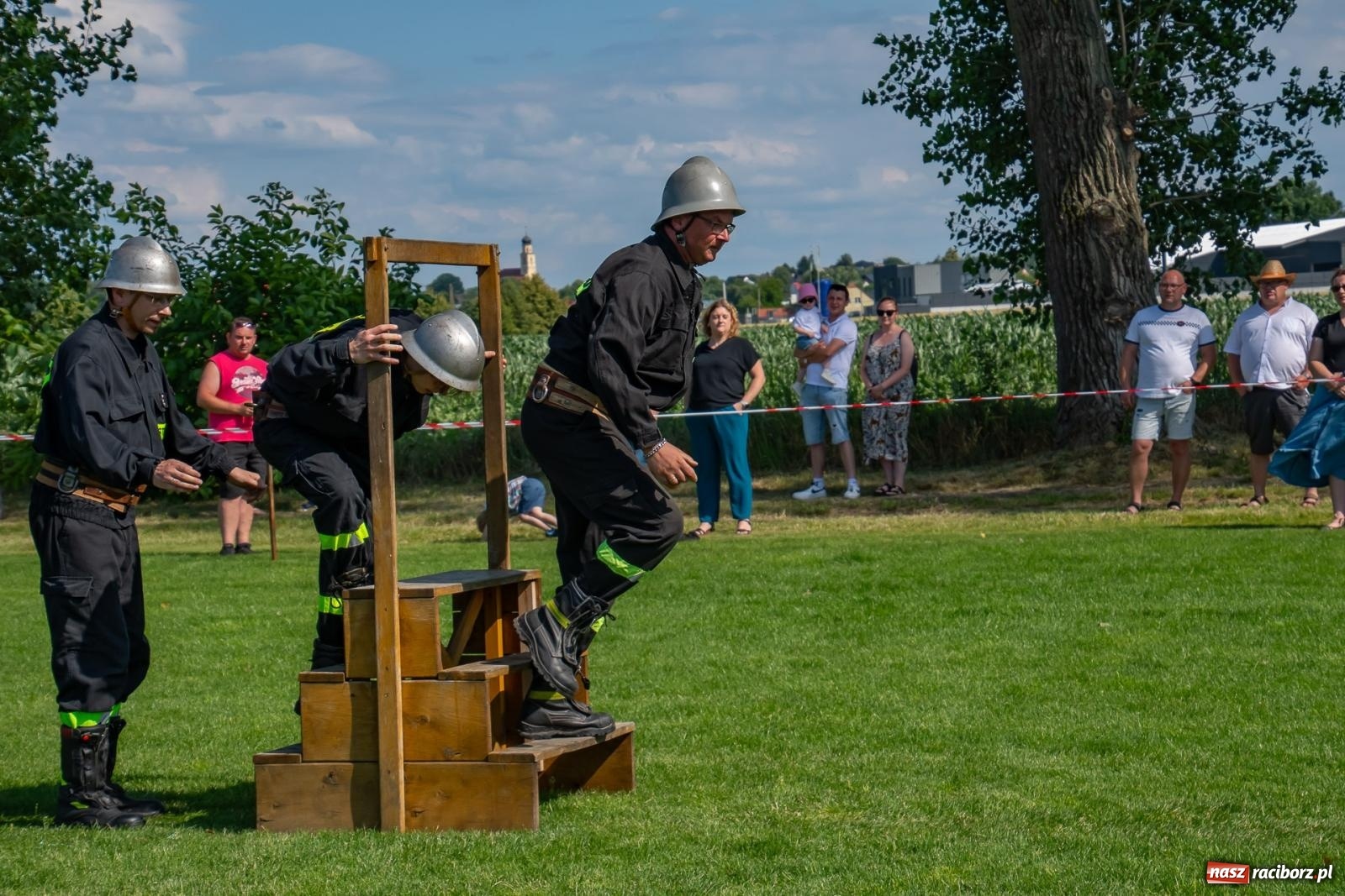 Zdjęcie w galerii na portalu naszraciborz.pl: Tradycja, rywalizacja i historia – Międzynarodowe Zawody Sikawek Konnych o Puchar Wójta Gminy Krzyżanowice w Bieńkowicach [FOTO i WIDEO] wiadomości z regionu