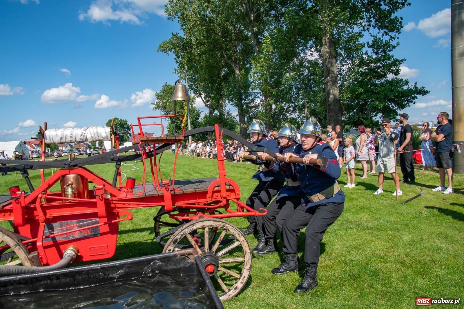 Zdjęcie w galerii na portalu naszraciborz.pl: Tradycja, rywalizacja i historia – Międzynarodowe Zawody Sikawek Konnych o Puchar Wójta Gminy Krzyżanowice w Bieńkowicach [FOTO i WIDEO] wiadomości z regionu
