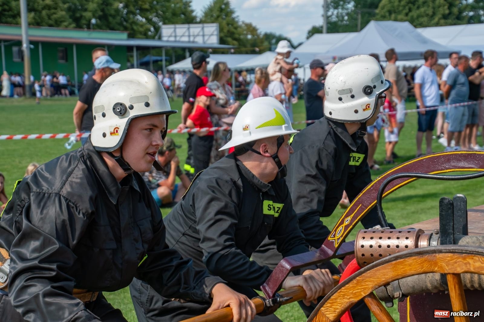 Zdjęcie w galerii na portalu naszraciborz.pl: Tradycja, rywalizacja i historia – Międzynarodowe Zawody Sikawek Konnych o Puchar Wójta Gminy Krzyżanowice w Bieńkowicach [FOTO i WIDEO] wiadomości z regionu