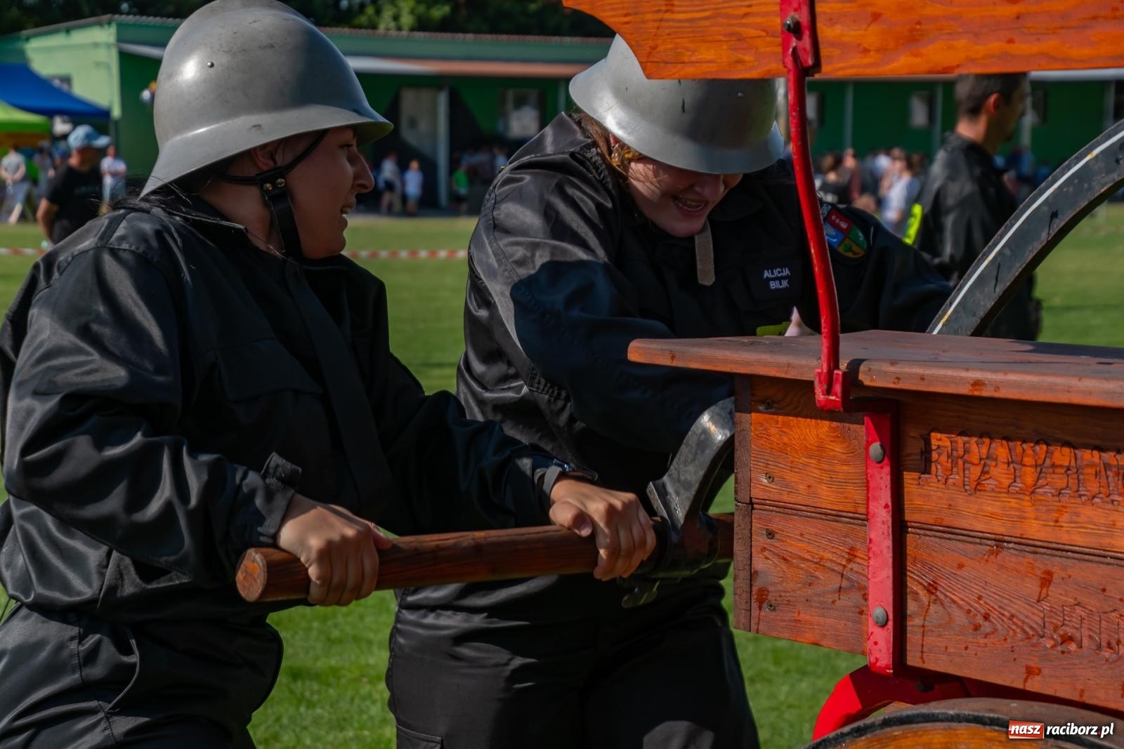 Zdjęcie w galerii na portalu naszraciborz.pl: Tradycja, rywalizacja i historia – Międzynarodowe Zawody Sikawek Konnych o Puchar Wójta Gminy Krzyżanowice w Bieńkowicach [FOTO i WIDEO] wiadomości z regionu