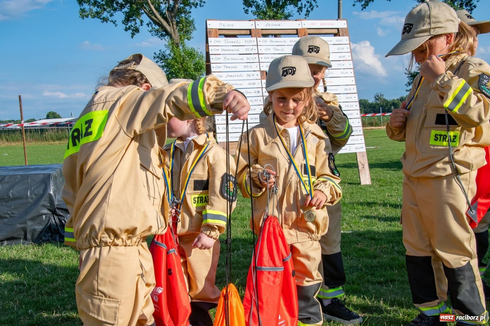 Zdjęcie w galerii na portalu naszraciborz.pl: Tradycja, rywalizacja i historia – Międzynarodowe Zawody Sikawek Konnych o Puchar Wójta Gminy Krzyżanowice w Bieńkowicach [FOTO i WIDEO] wiadomości z regionu