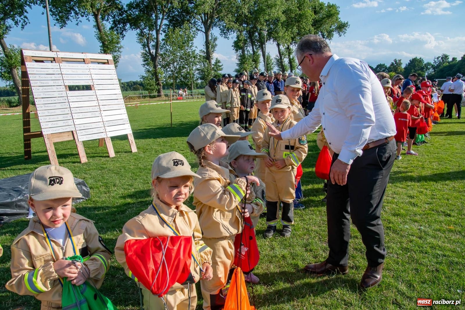 Zdjęcie w galerii na portalu naszraciborz.pl: Tradycja, rywalizacja i historia – Międzynarodowe Zawody Sikawek Konnych o Puchar Wójta Gminy Krzyżanowice w Bieńkowicach [FOTO i WIDEO] wiadomości z regionu