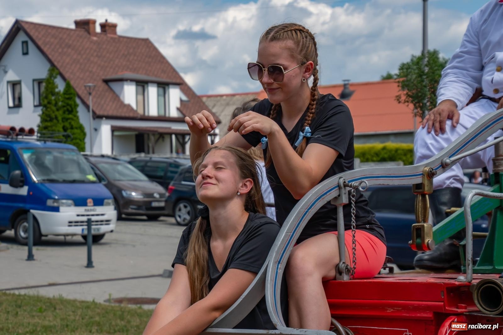 Zdjęcie w galerii na portalu naszraciborz.pl: Tradycja, rywalizacja i historia – Międzynarodowe Zawody Sikawek Konnych o Puchar Wójta Gminy Krzyżanowice w Bieńkowicach [FOTO i WIDEO] wiadomości z regionu