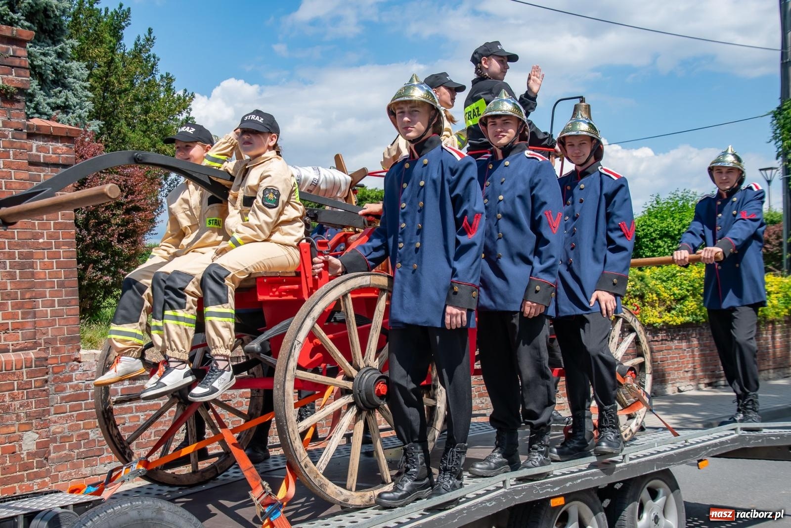Zdjęcie w galerii na portalu naszraciborz.pl: Tradycja, rywalizacja i historia – Międzynarodowe Zawody Sikawek Konnych o Puchar Wójta Gminy Krzyżanowice w Bieńkowicach [FOTO i WIDEO] wiadomości z regionu
