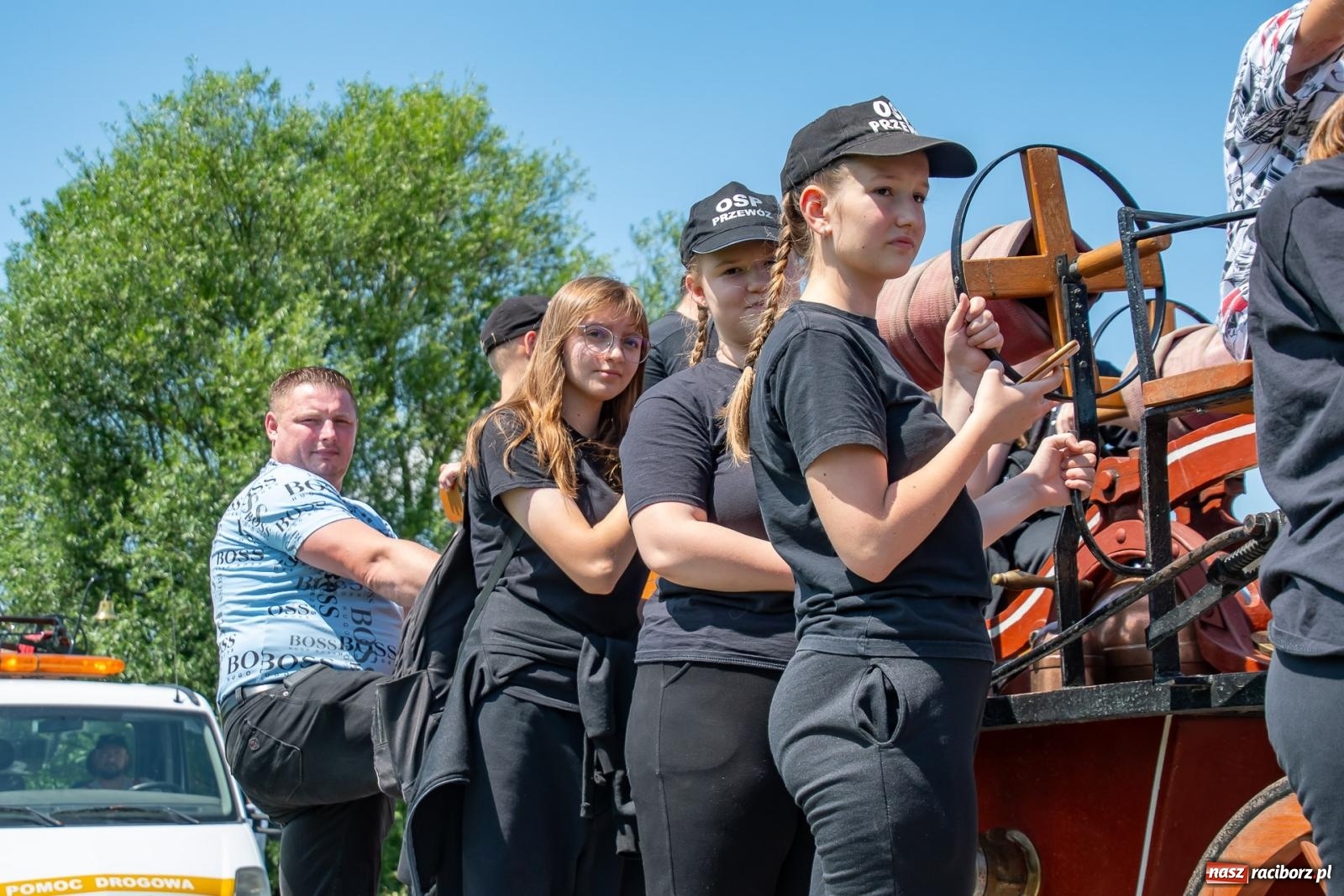 Zdjęcie w galerii na portalu naszraciborz.pl: Tradycja, rywalizacja i historia – Międzynarodowe Zawody Sikawek Konnych o Puchar Wójta Gminy Krzyżanowice w Bieńkowicach [FOTO i WIDEO] wiadomości z regionu