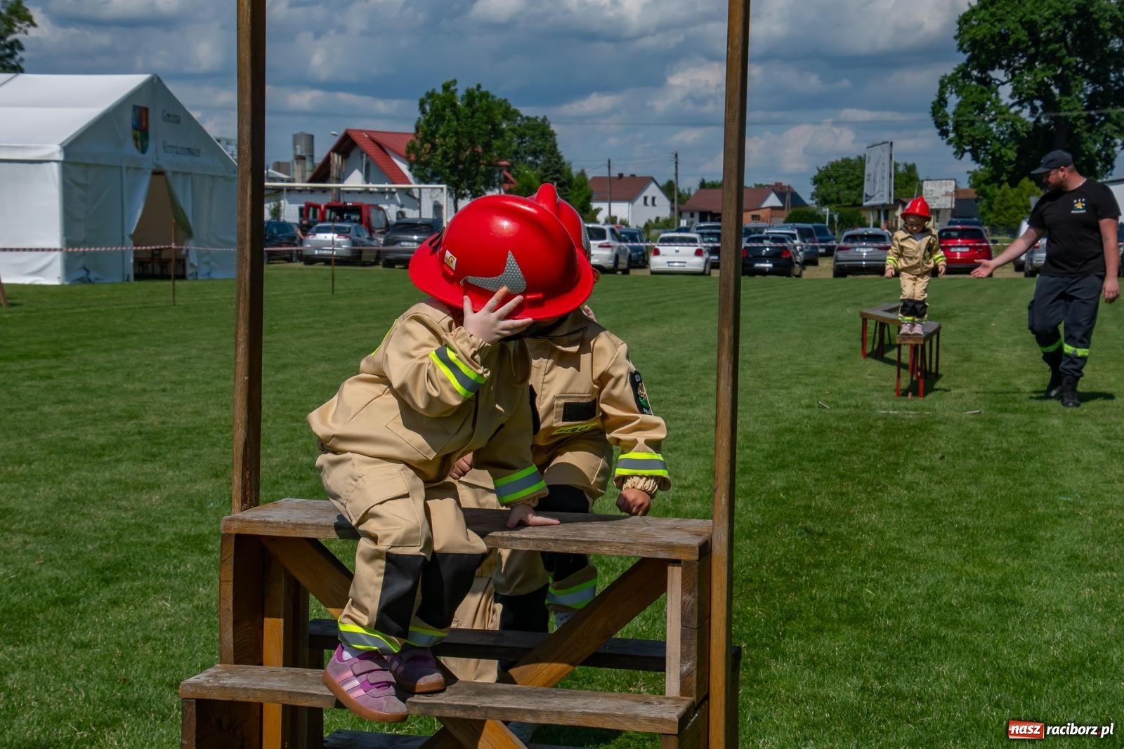 Zdjęcie w galerii na portalu naszraciborz.pl: Tradycja, rywalizacja i historia – Międzynarodowe Zawody Sikawek Konnych o Puchar Wójta Gminy Krzyżanowice w Bieńkowicach [FOTO i WIDEO] wiadomości z regionu