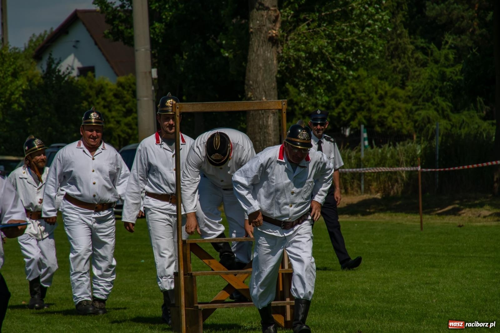 Zdjęcie w galerii na portalu naszraciborz.pl: Tradycja, rywalizacja i historia – Międzynarodowe Zawody Sikawek Konnych o Puchar Wójta Gminy Krzyżanowice w Bieńkowicach [FOTO i WIDEO] wiadomości z regionu