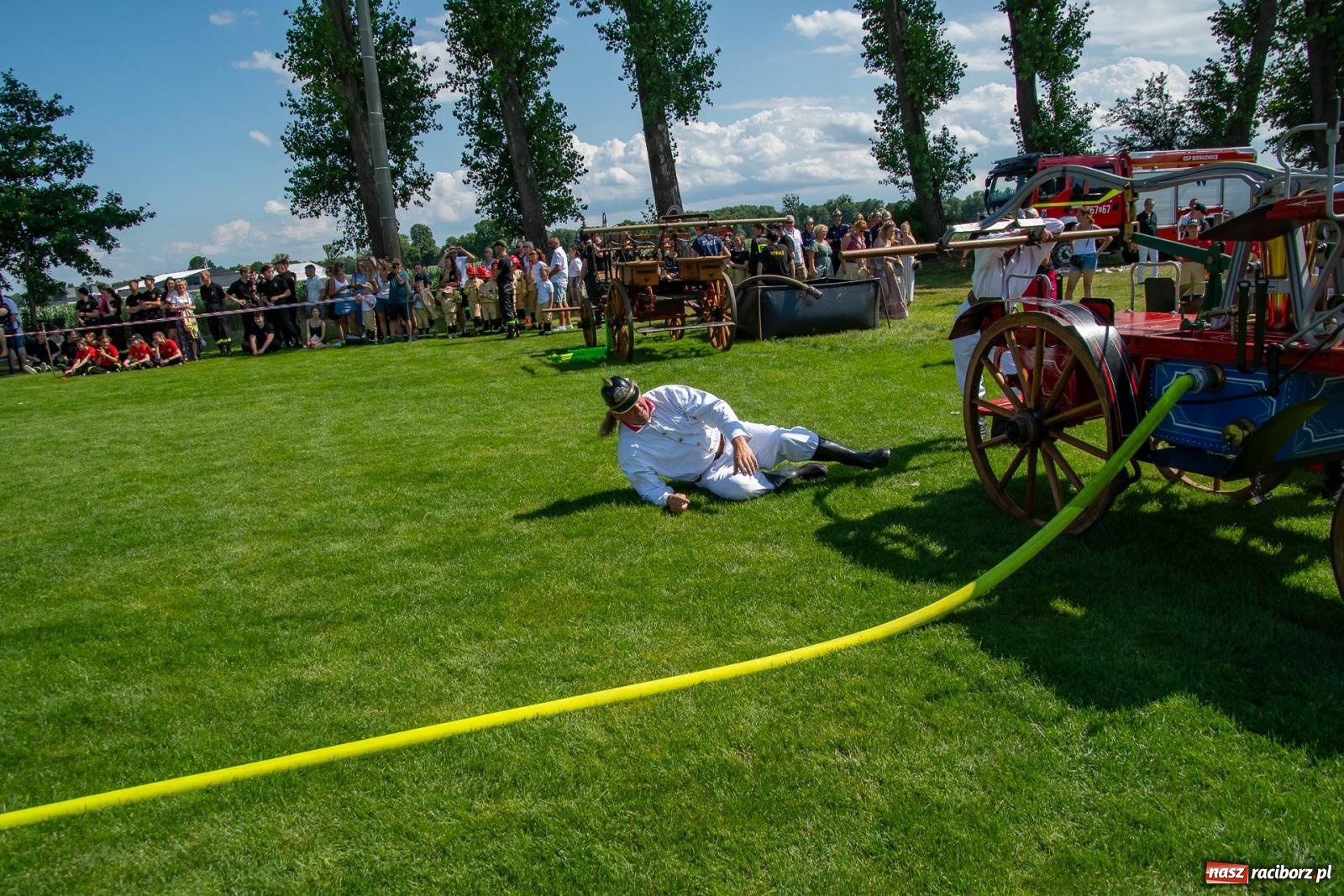 Zdjęcie w galerii na portalu naszraciborz.pl: Tradycja, rywalizacja i historia – Międzynarodowe Zawody Sikawek Konnych o Puchar Wójta Gminy Krzyżanowice w Bieńkowicach [FOTO i WIDEO] wiadomości z regionu