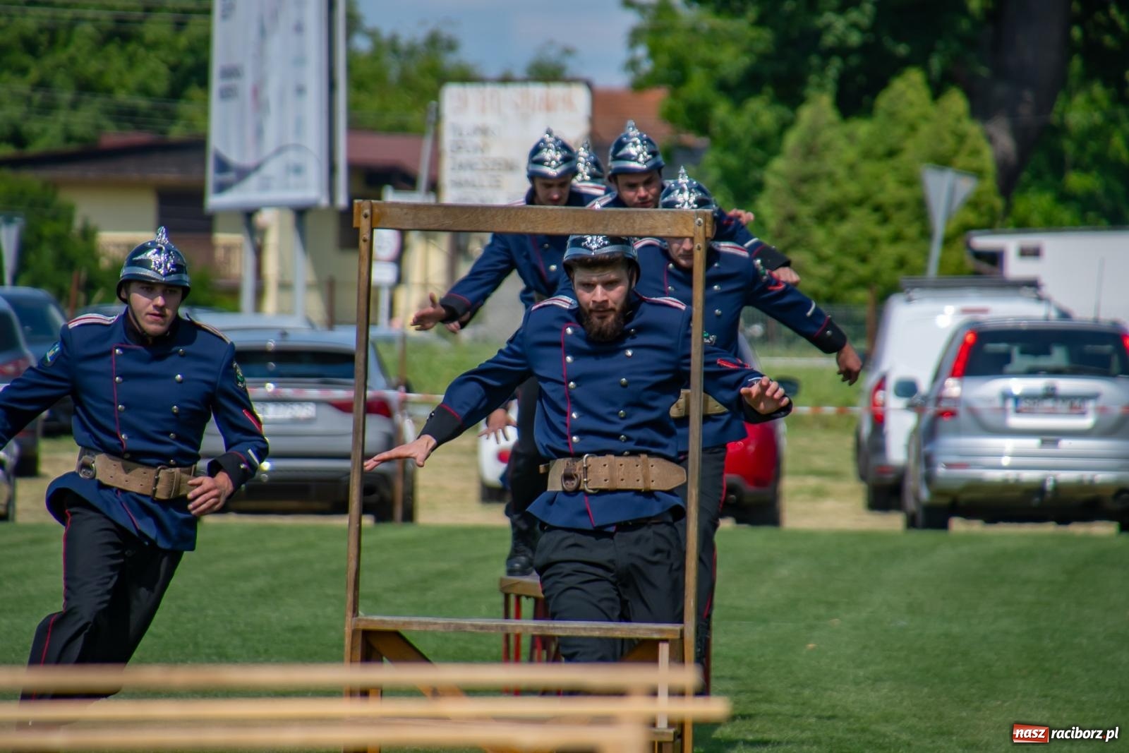 Zdjęcie w galerii na portalu naszraciborz.pl: Tradycja, rywalizacja i historia – Międzynarodowe Zawody Sikawek Konnych o Puchar Wójta Gminy Krzyżanowice w Bieńkowicach [FOTO i WIDEO] wiadomości z regionu