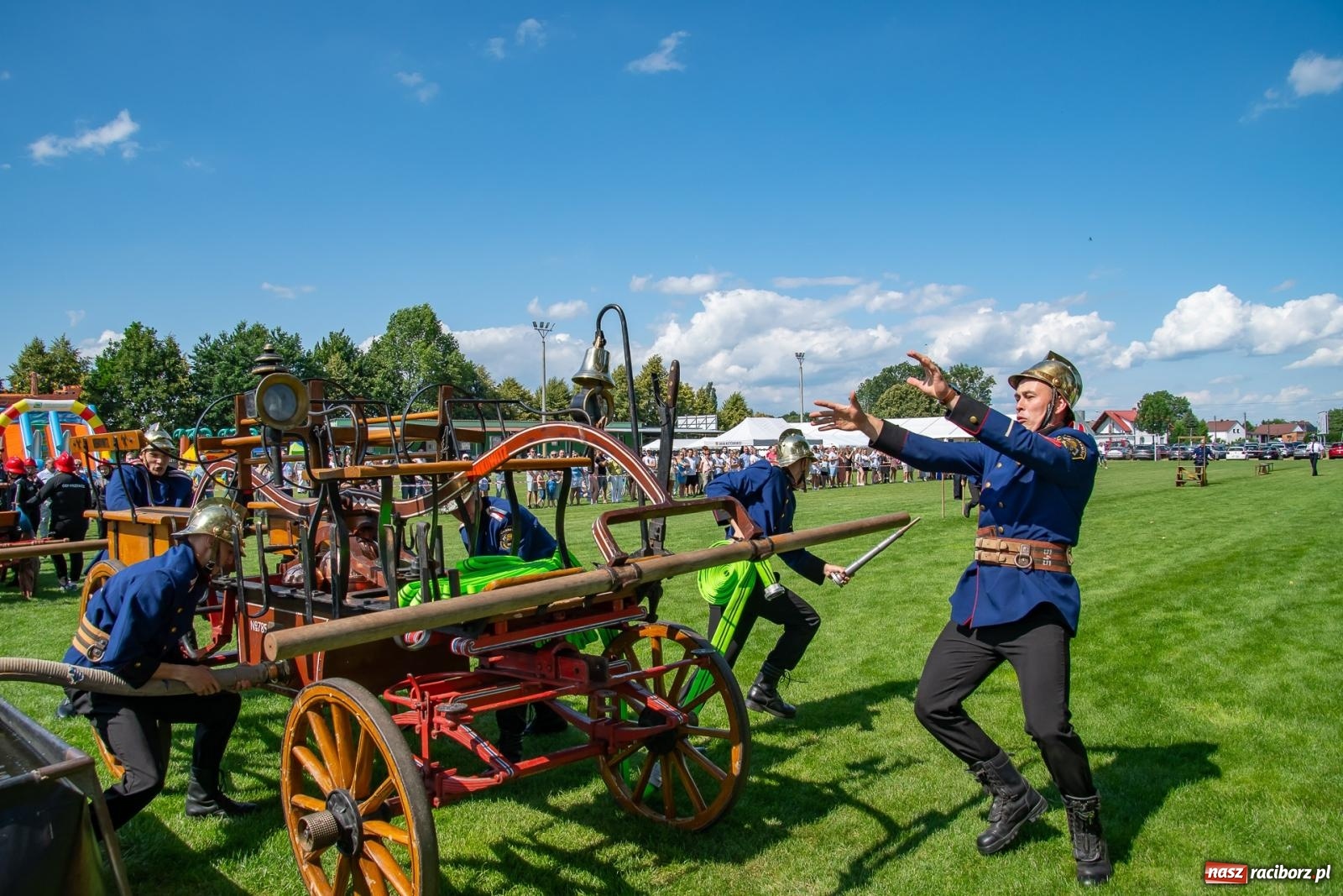 Zdjęcie w galerii na portalu naszraciborz.pl: Tradycja, rywalizacja i historia – Międzynarodowe Zawody Sikawek Konnych o Puchar Wójta Gminy Krzyżanowice w Bieńkowicach [FOTO i WIDEO] wiadomości z regionu