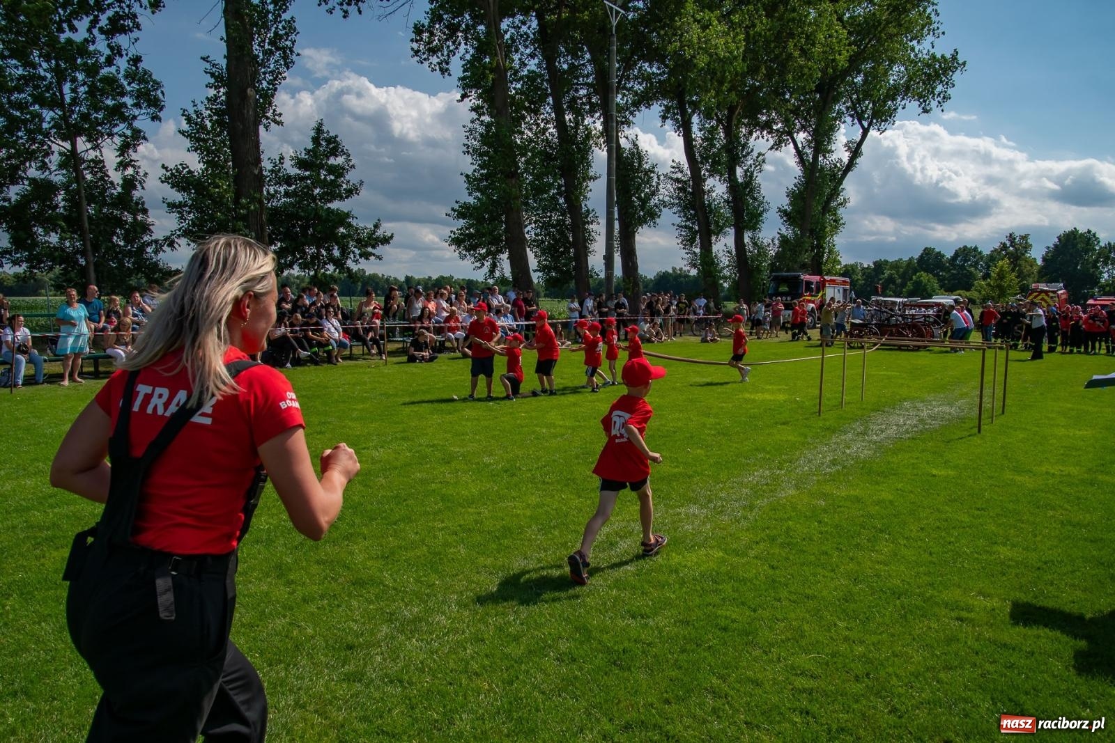 Zdjęcie w galerii na portalu naszraciborz.pl: Tradycja, rywalizacja i historia – Międzynarodowe Zawody Sikawek Konnych o Puchar Wójta Gminy Krzyżanowice w Bieńkowicach [FOTO i WIDEO] wiadomości z regionu