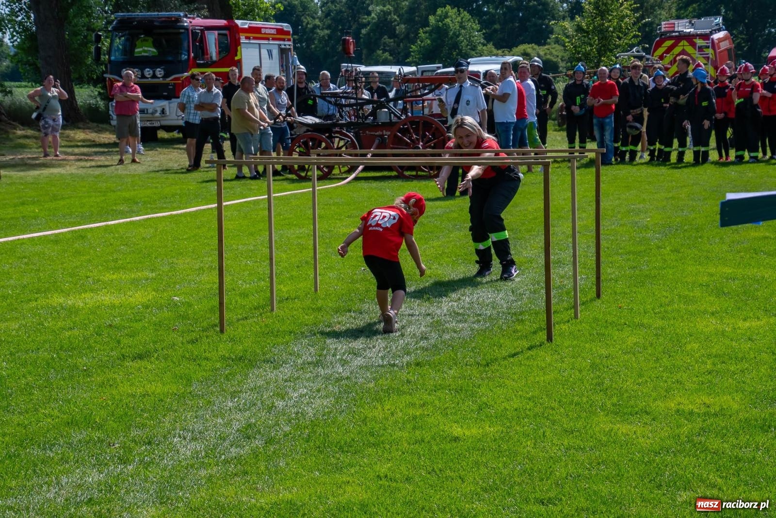 Zdjęcie w galerii na portalu naszraciborz.pl: Tradycja, rywalizacja i historia – Międzynarodowe Zawody Sikawek Konnych o Puchar Wójta Gminy Krzyżanowice w Bieńkowicach [FOTO i WIDEO] wiadomości z regionu