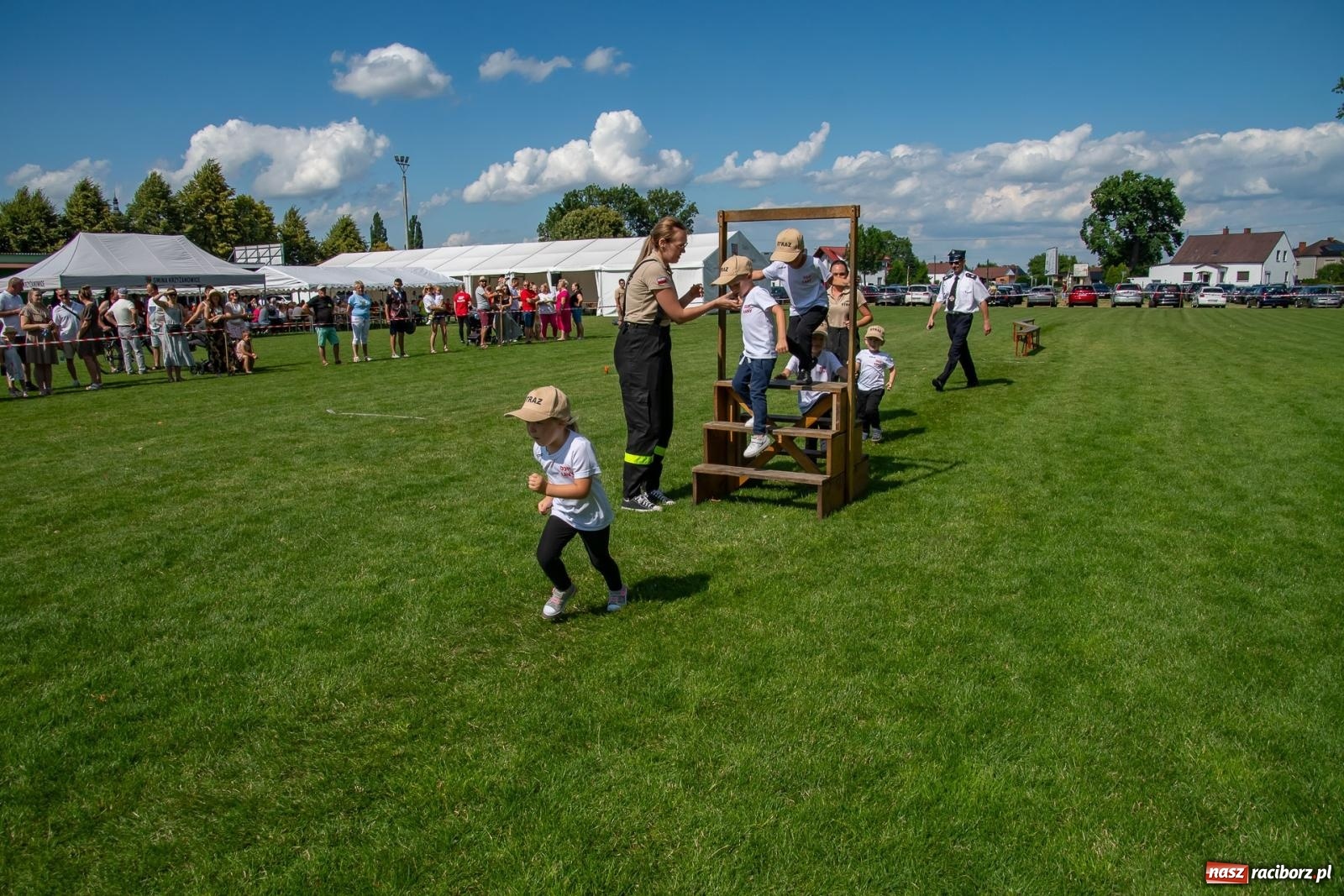 Zdjęcie w galerii na portalu naszraciborz.pl: Tradycja, rywalizacja i historia – Międzynarodowe Zawody Sikawek Konnych o Puchar Wójta Gminy Krzyżanowice w Bieńkowicach [FOTO i WIDEO] wiadomości z regionu