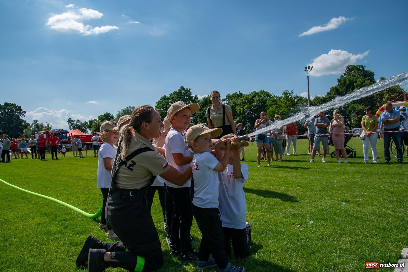 Zdjęcie w galerii na portalu naszraciborz.pl: Tradycja, rywalizacja i historia – Międzynarodowe Zawody Sikawek Konnych o Puchar Wójta Gminy Krzyżanowice w Bieńkowicach [FOTO i WIDEO] wiadomości z regionu