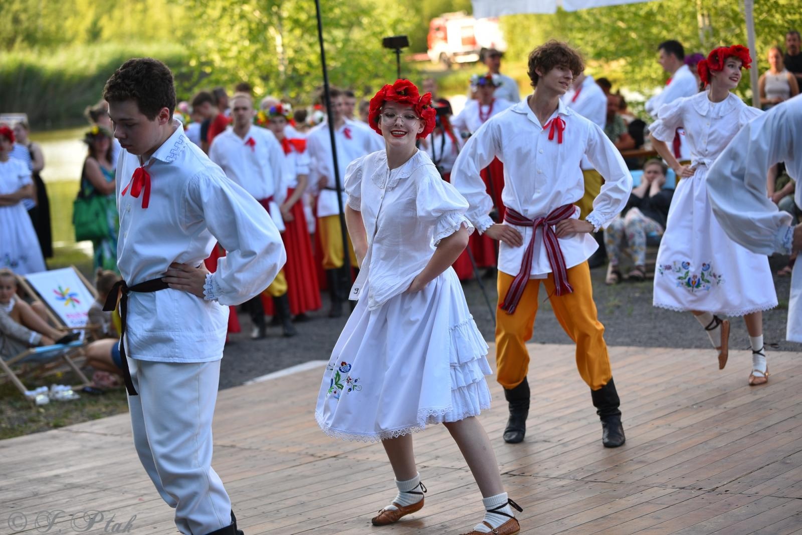 Zdjęcie w galerii na portalu naszraciborz.pl: Magiczna noc świętojańska nad Babiczokiem – debiut Babic, Nędzy i Łężczoka w Festiwalu Górnej Odry wiadomości z regionu