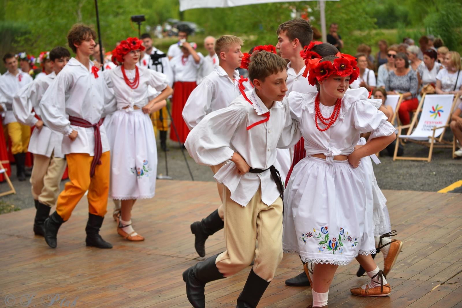 Zdjęcie w galerii na portalu naszraciborz.pl: Magiczna noc świętojańska nad Babiczokiem – debiut Babic, Nędzy i Łężczoka w Festiwalu Górnej Odry wiadomości z regionu