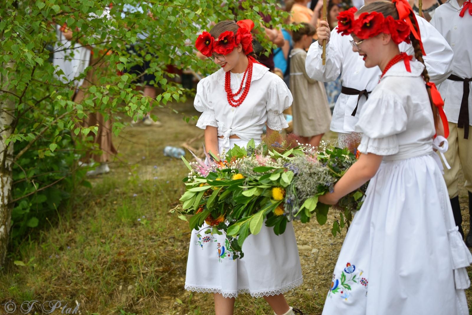 Zdjęcie w galerii na portalu naszraciborz.pl: Magiczna noc świętojańska nad Babiczokiem – debiut Babic, Nędzy i Łężczoka w Festiwalu Górnej Odry wiadomości z regionu