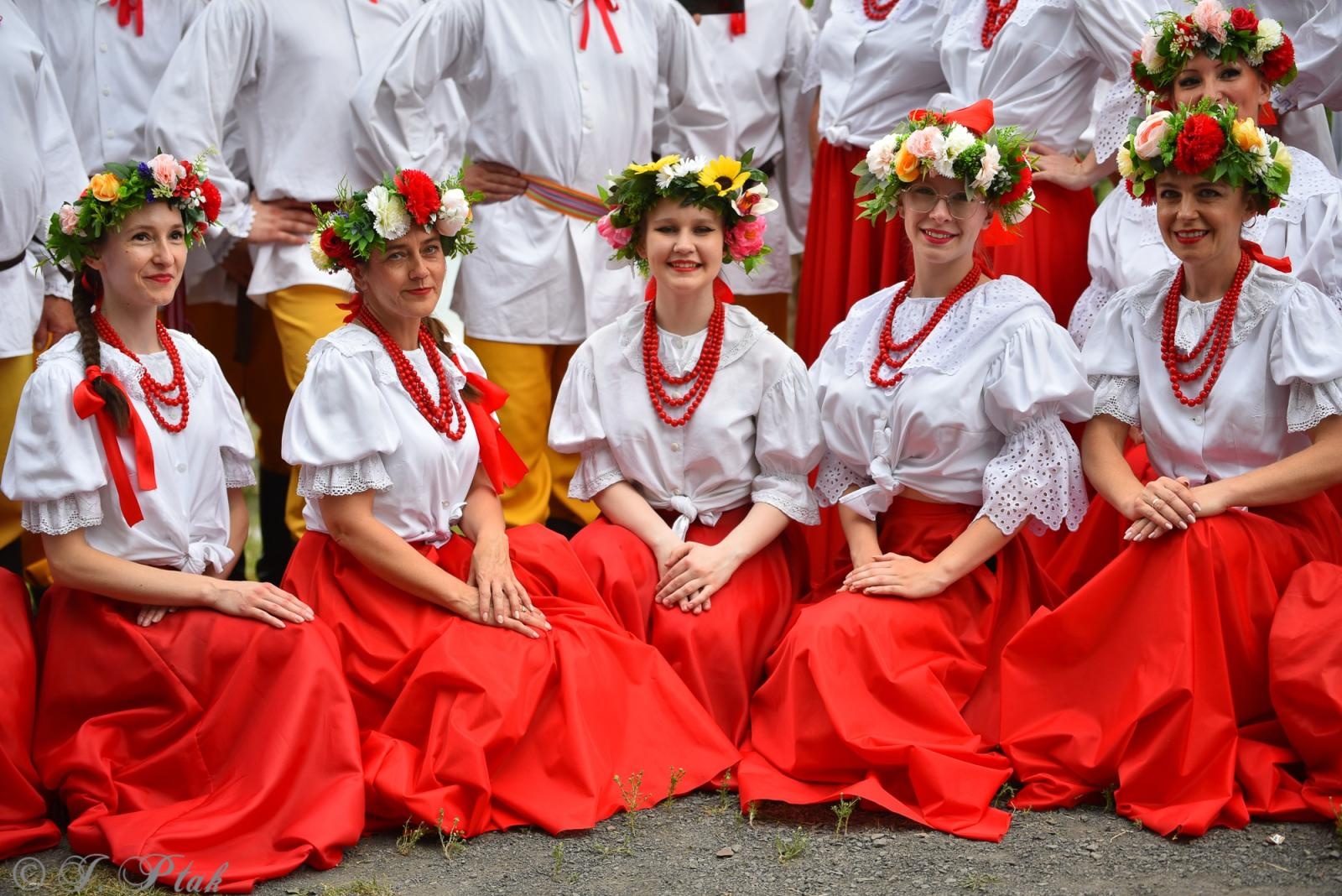Zdjęcie w galerii na portalu naszraciborz.pl: Magiczna noc świętojańska nad Babiczokiem – debiut Babic, Nędzy i Łężczoka w Festiwalu Górnej Odry wiadomości z regionu