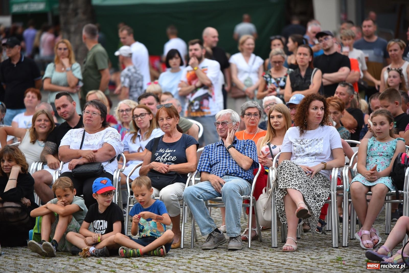 Zdjęcie w galerii na portalu naszraciborz.pl: Cyrk, ogień i serce Don Juana – nowa energia w murach Zamku Piastowskiego wiadomości z regionu