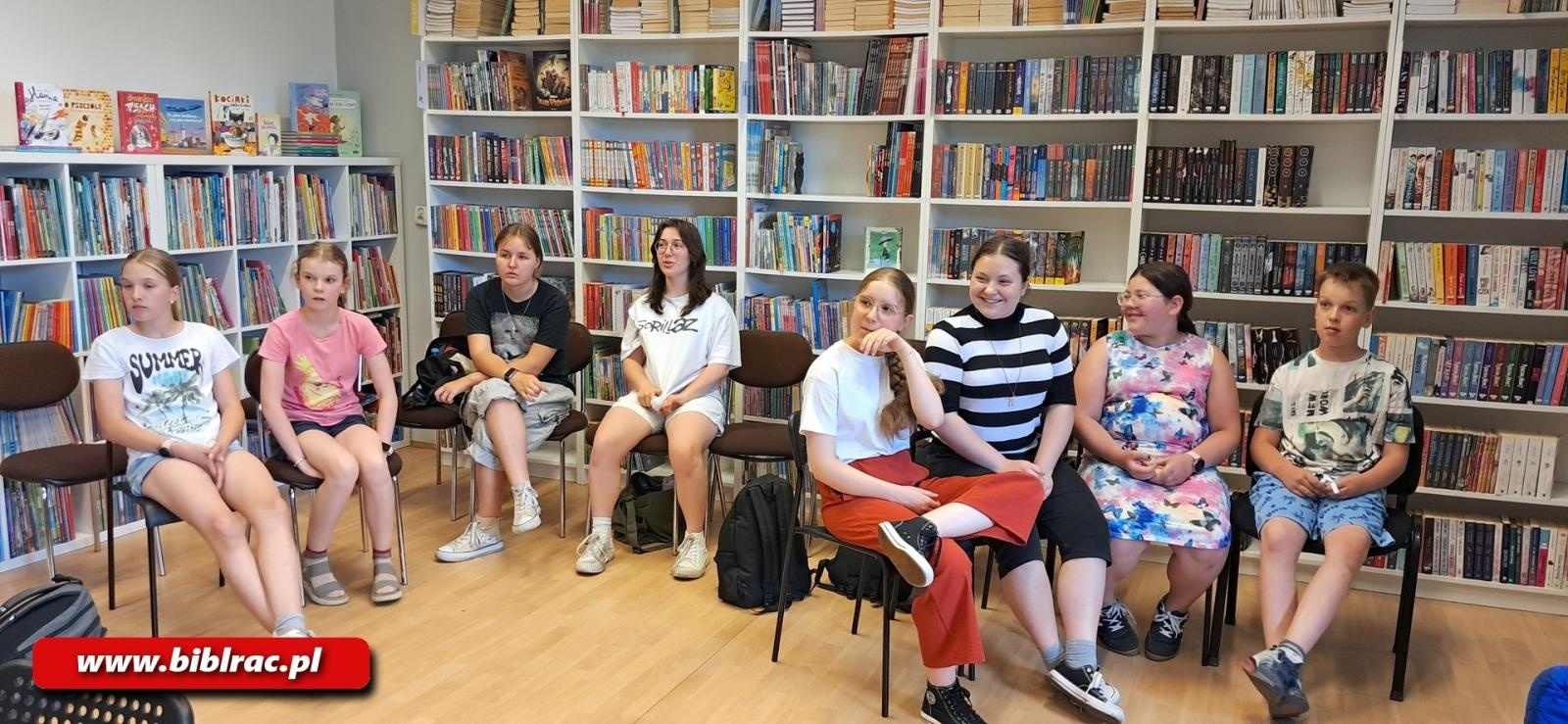 Zdjęcie w galerii na portalu naszraciborz.pl: Książka na wakacje – literackie pożegnanie z KASK-iem wiadomości z regionu